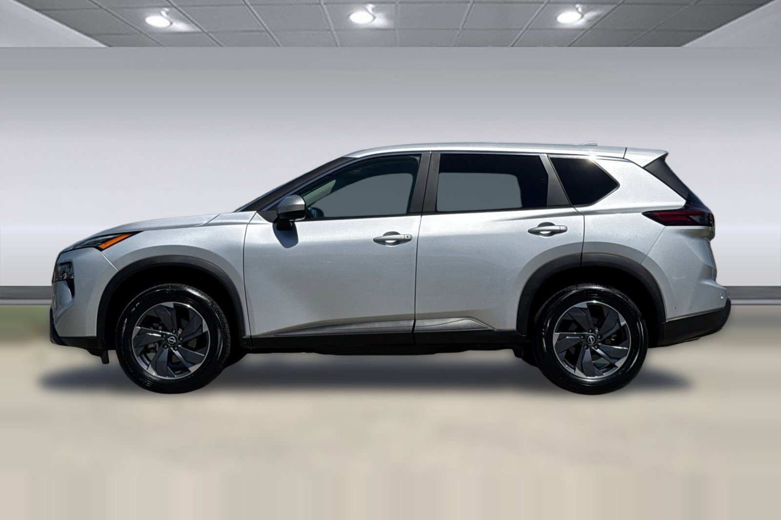 2025 Nissan Rogue SV photo 5