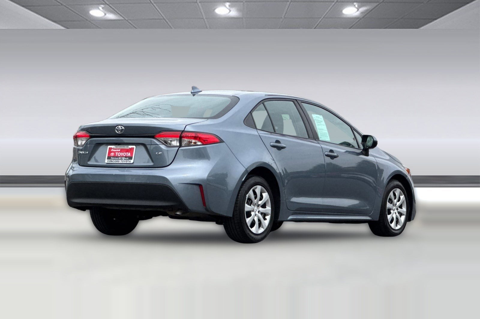 2024 Toyota Corolla LE photo 2
