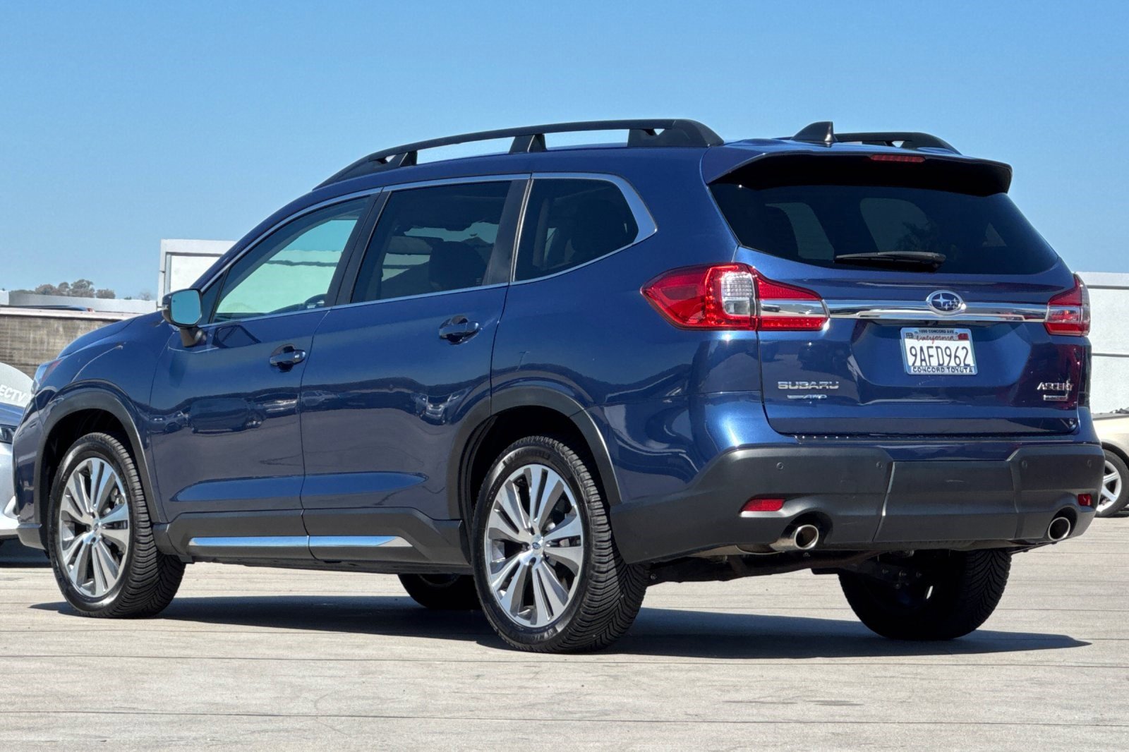 2022 Subaru Ascent Limited photo 3