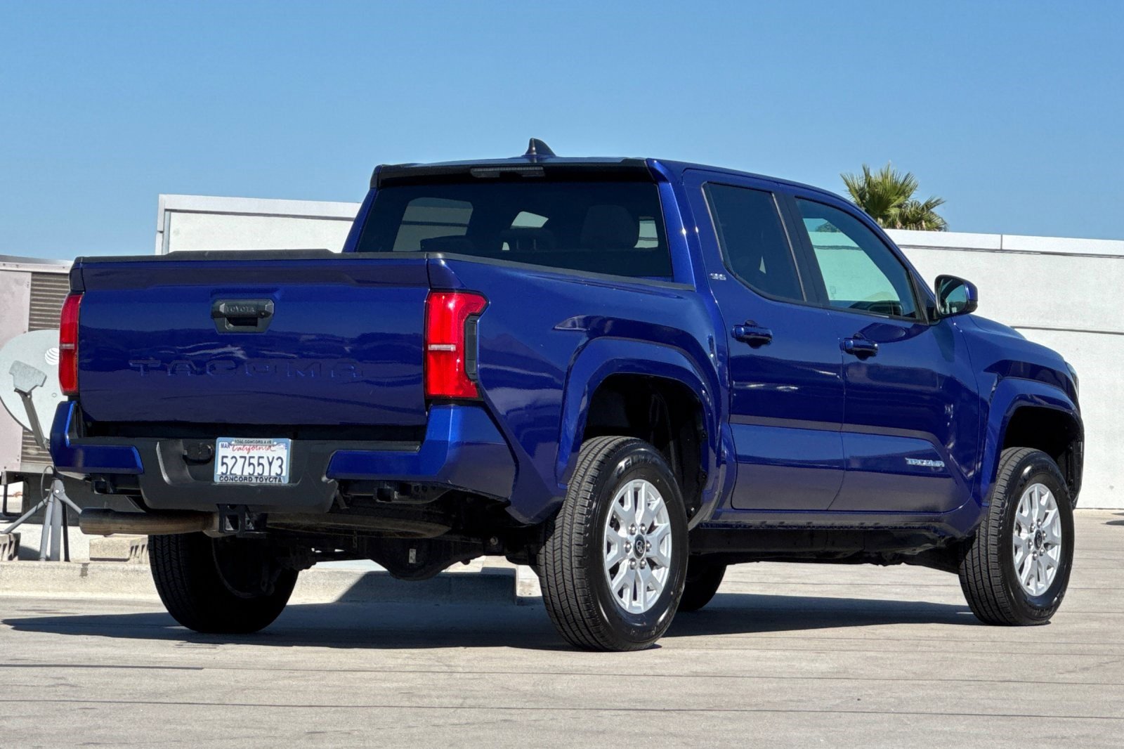 2024 Toyota Tacoma SR5 photo 3
