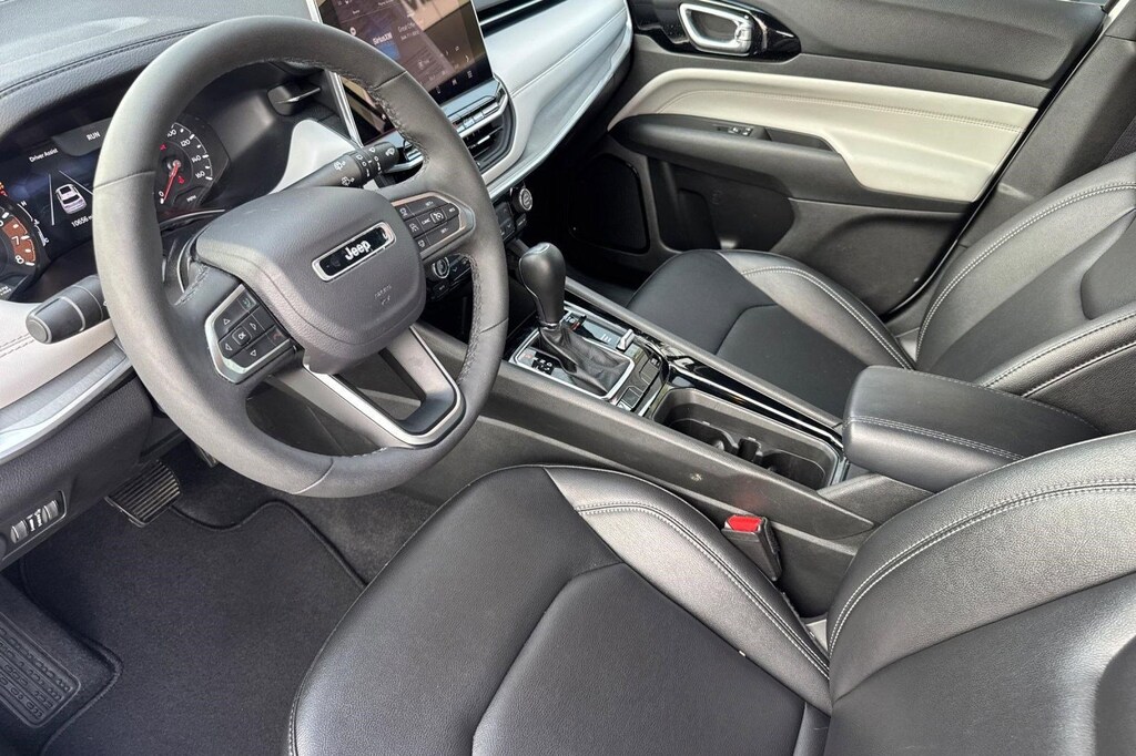 Used 2025 Jeep Compass Limited SUV