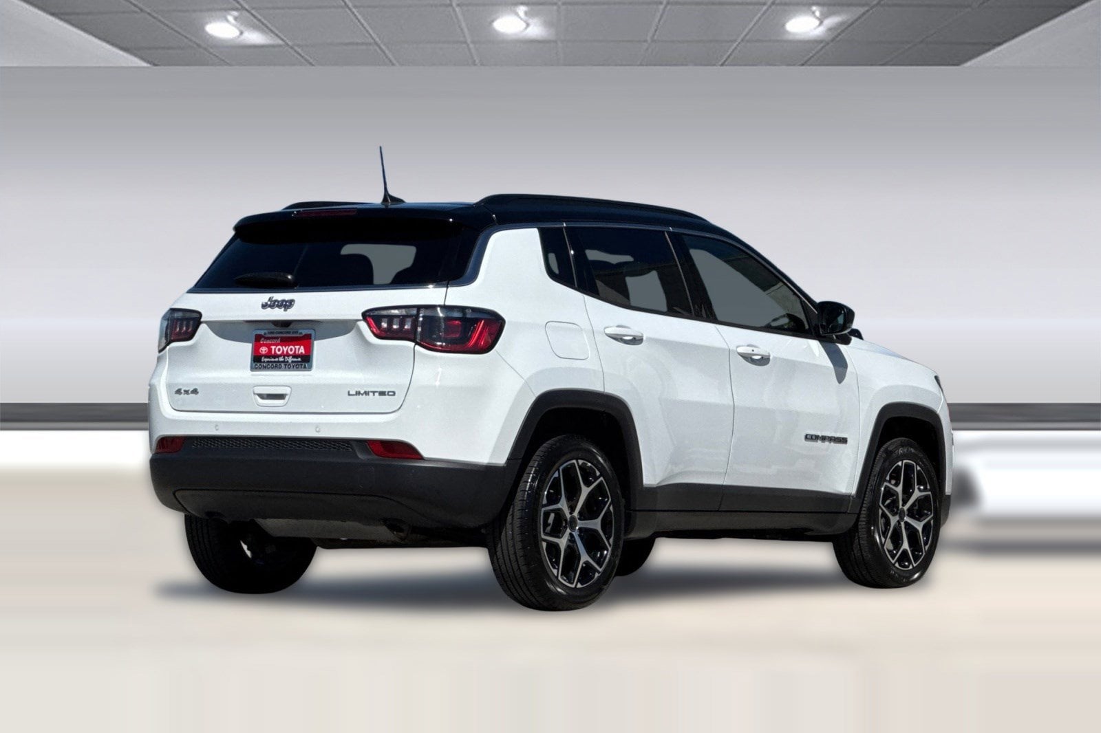 2025 Jeep Compass Limited photo 2