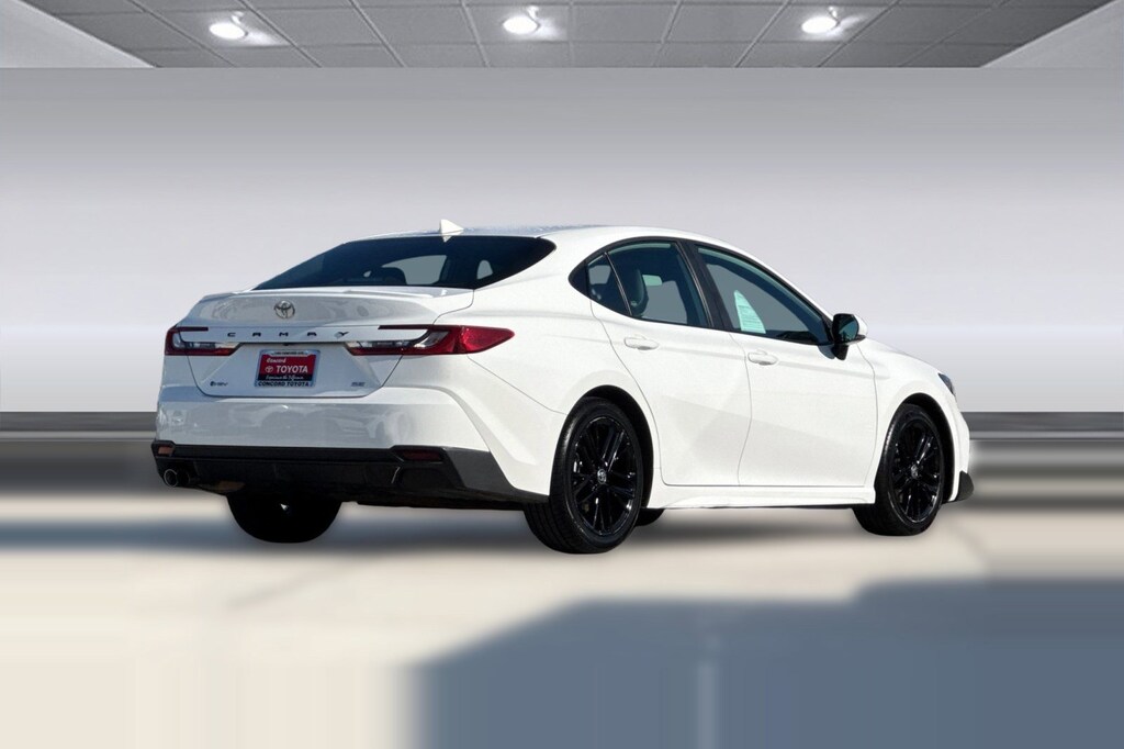 Used 2025 Toyota Camry SE Sedan