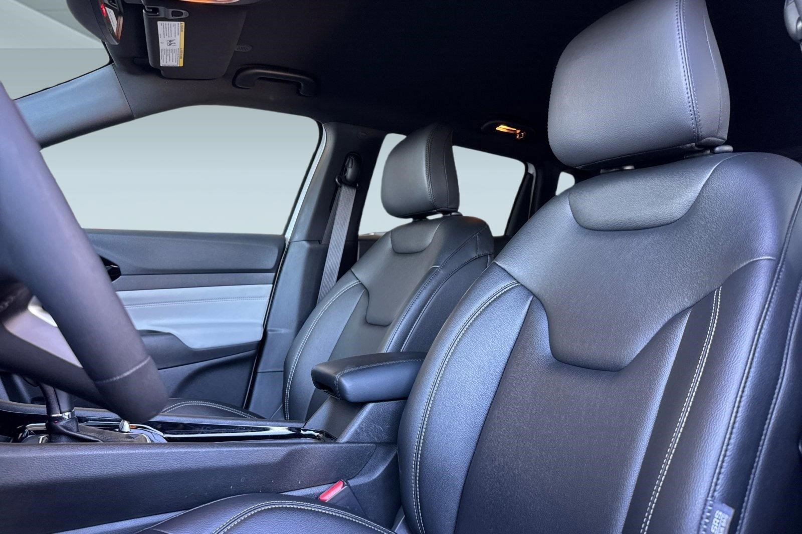 2025 Jeep Compass Limited photo 4