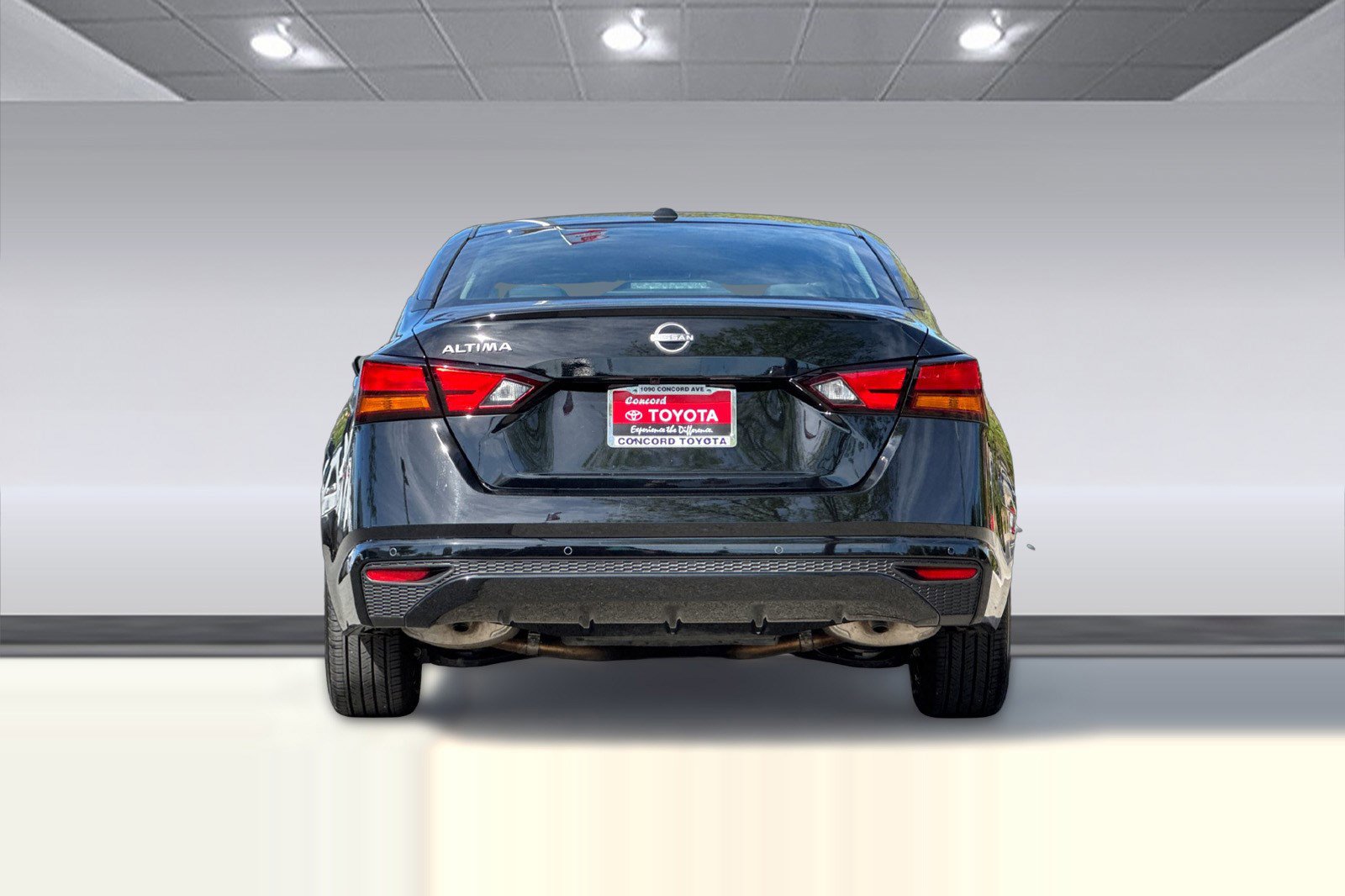 2025 Nissan Altima SV photo 3