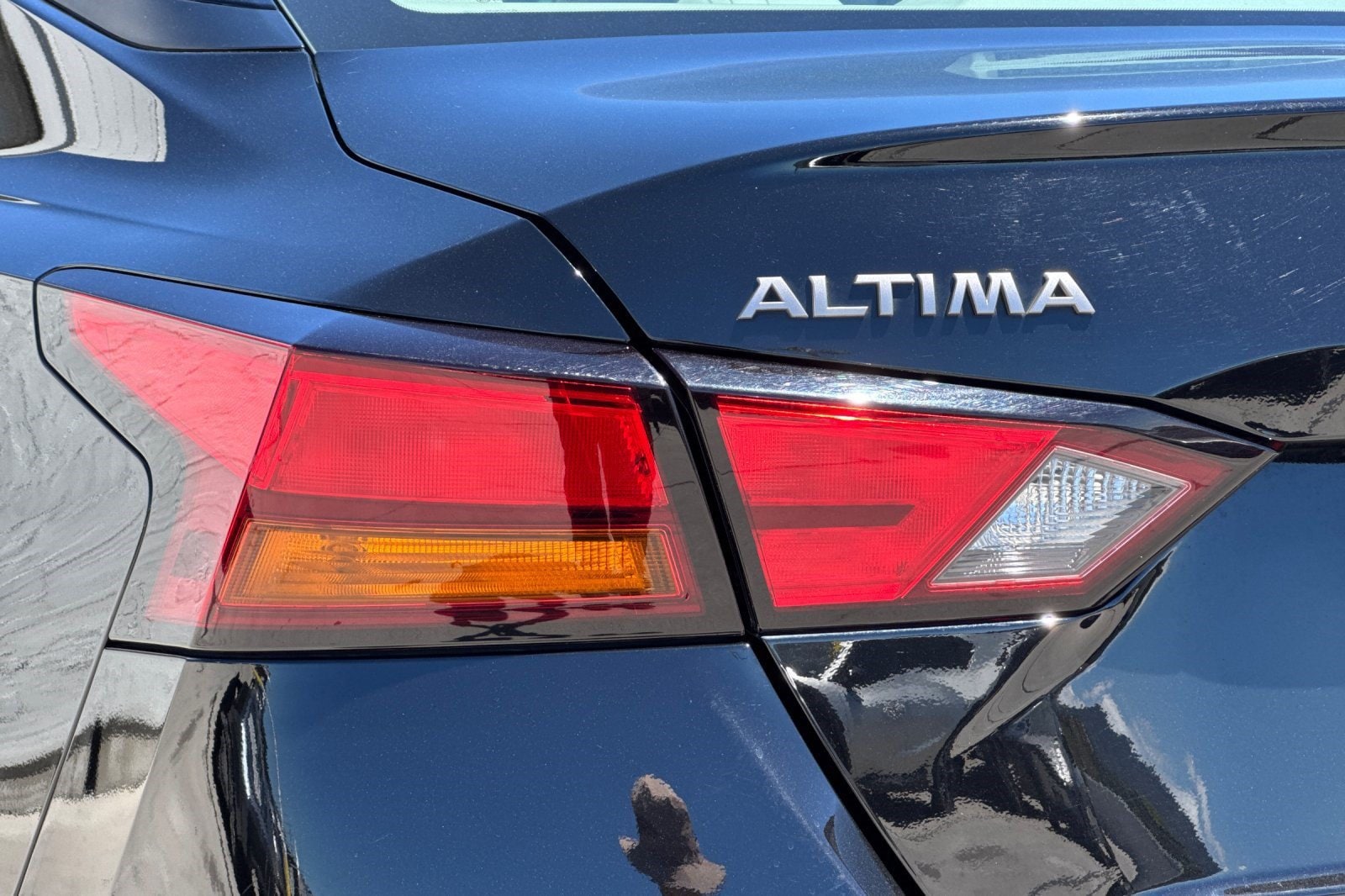 2025 Nissan Altima SV - Photo 29
