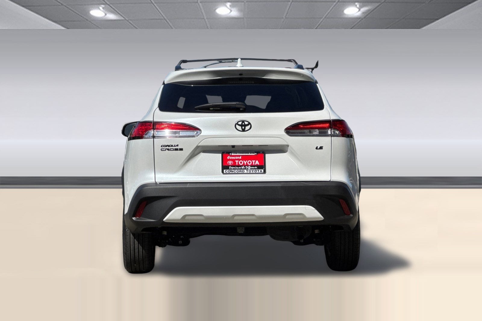 2024 Toyota Corolla Cross LE photo 3