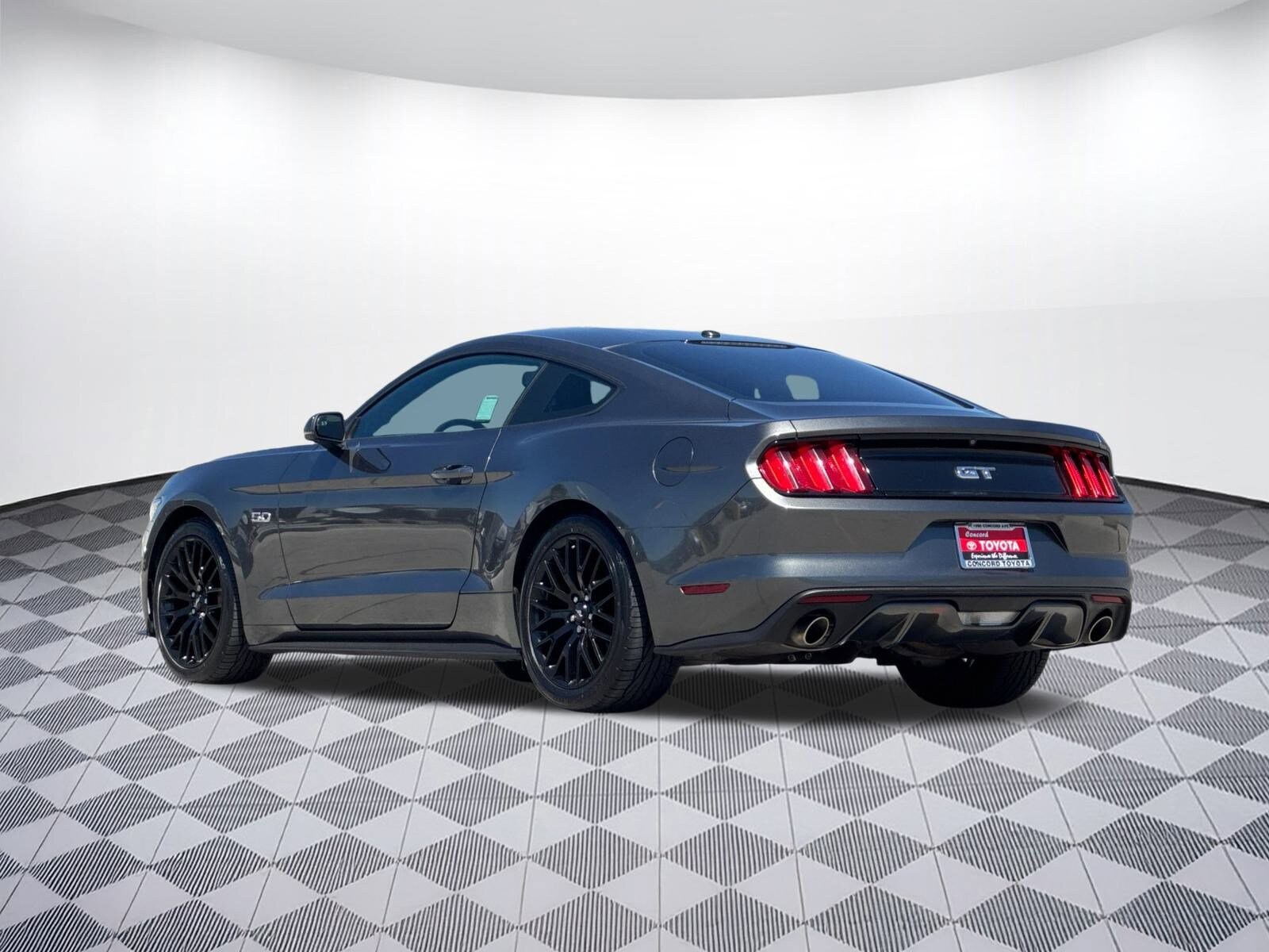 2017 Ford Mustang GT photo 3