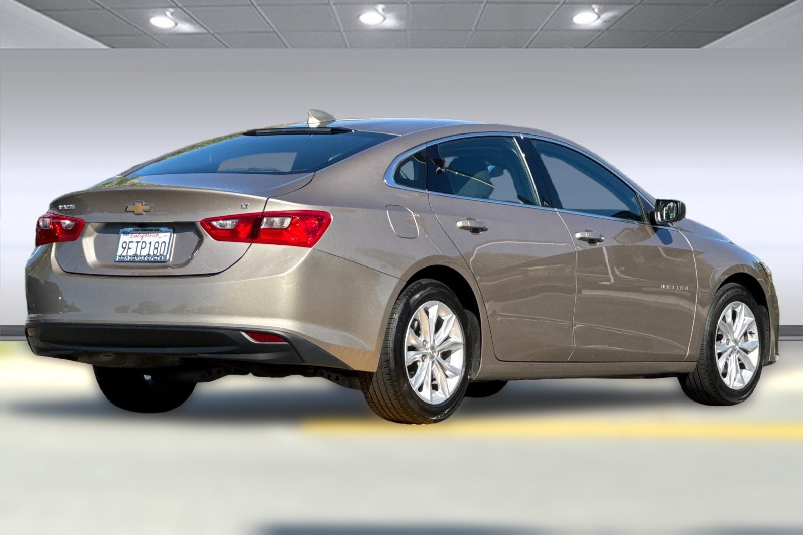 2023 Chevrolet Malibu 1LT photo 3