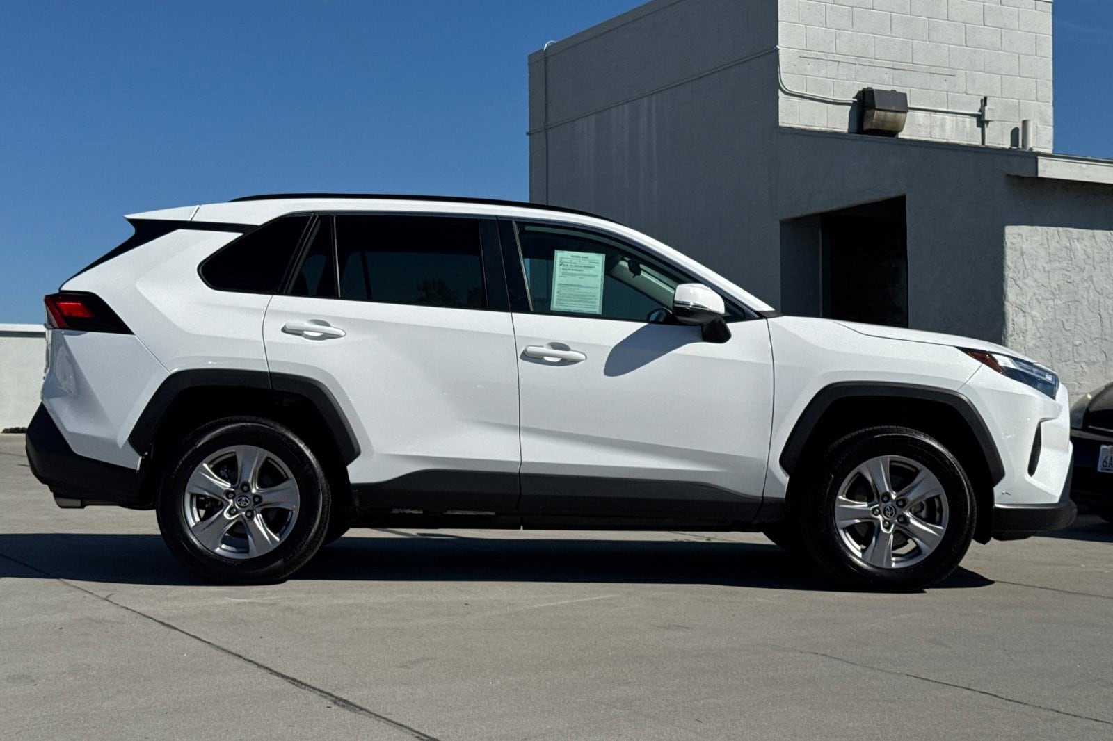 Used 2024 Toyota RAV4 XLE with VIN 2T3P1RFV3RW439026 for sale in Kansas City