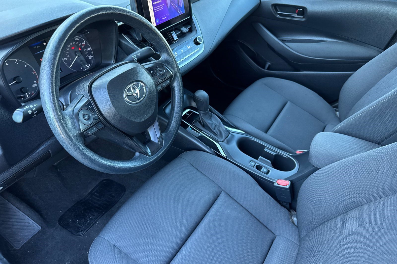 2024 Toyota Corolla LE photo 4