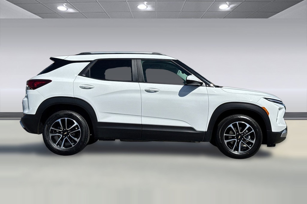 Used 2025 Chevrolet Trailblazer LT SUV