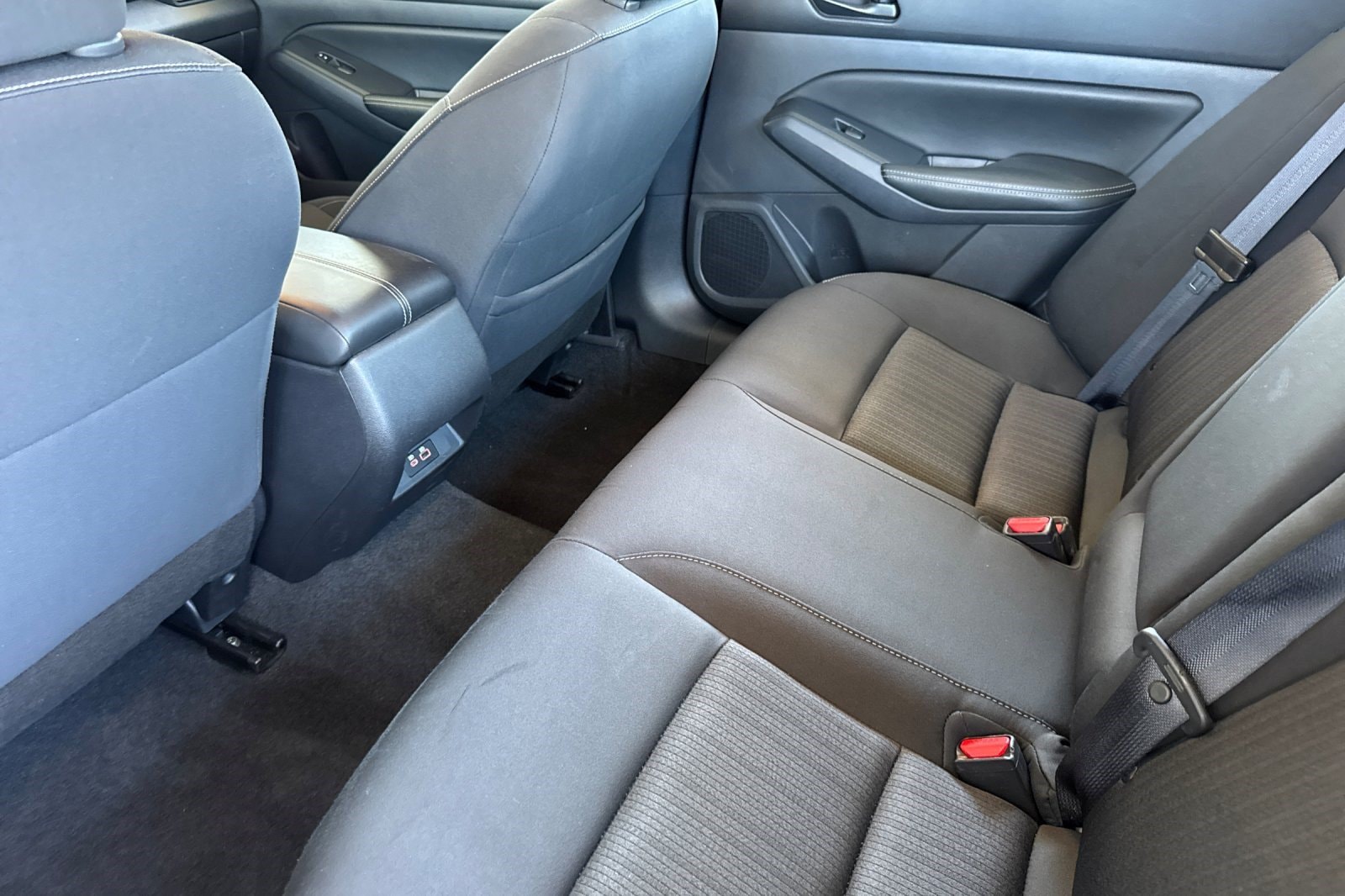 2025 Nissan Altima SV - Photo 25