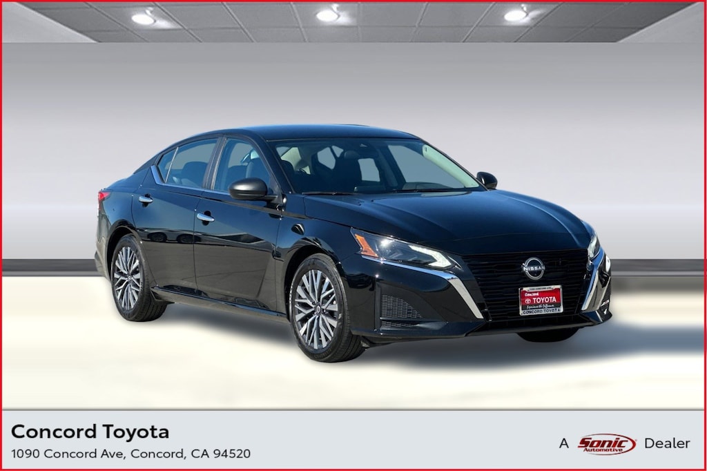 Used 2025 Nissan Altima SV Sedan