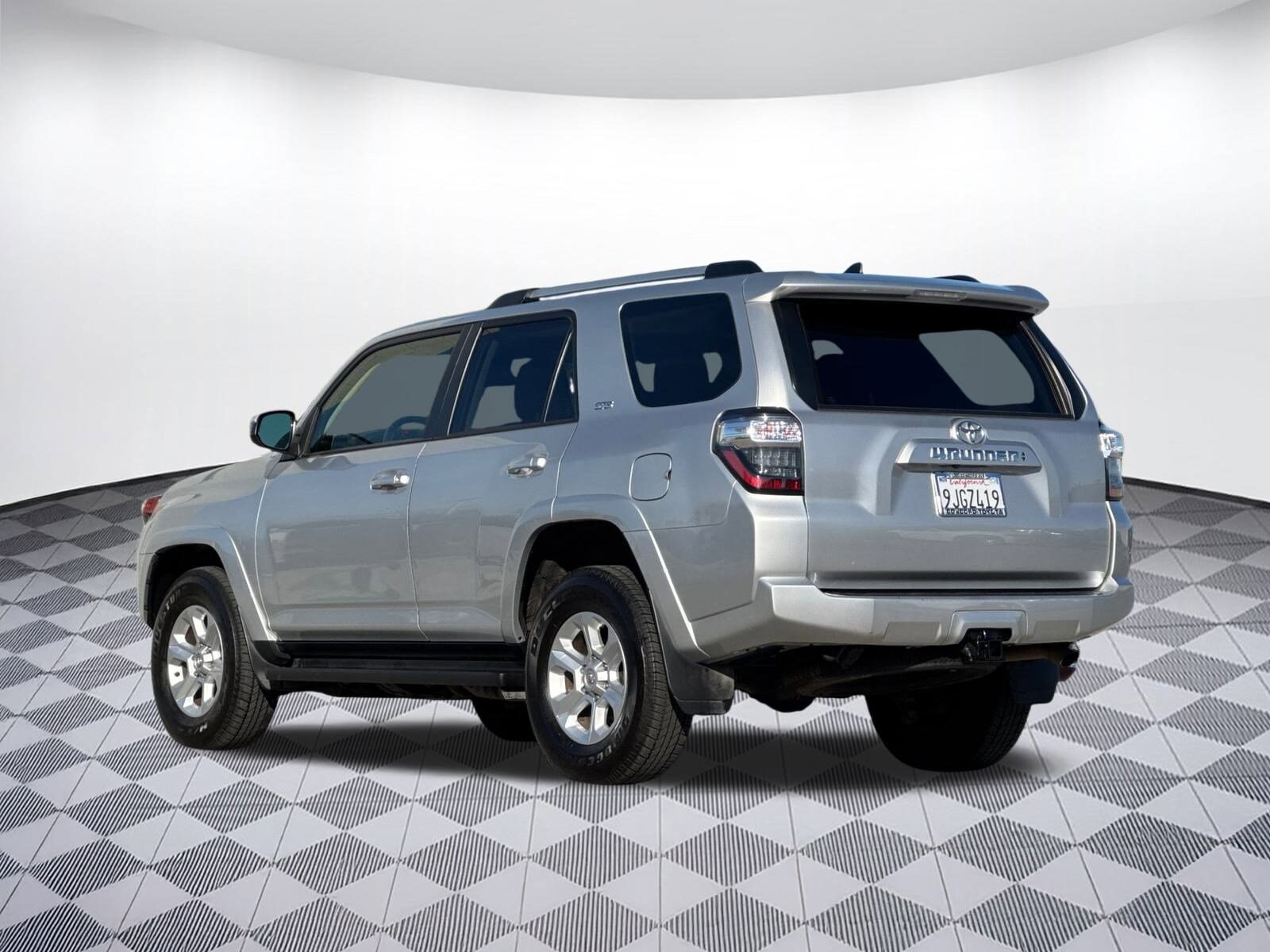 2024 Toyota 4Runner SR5 photo 3