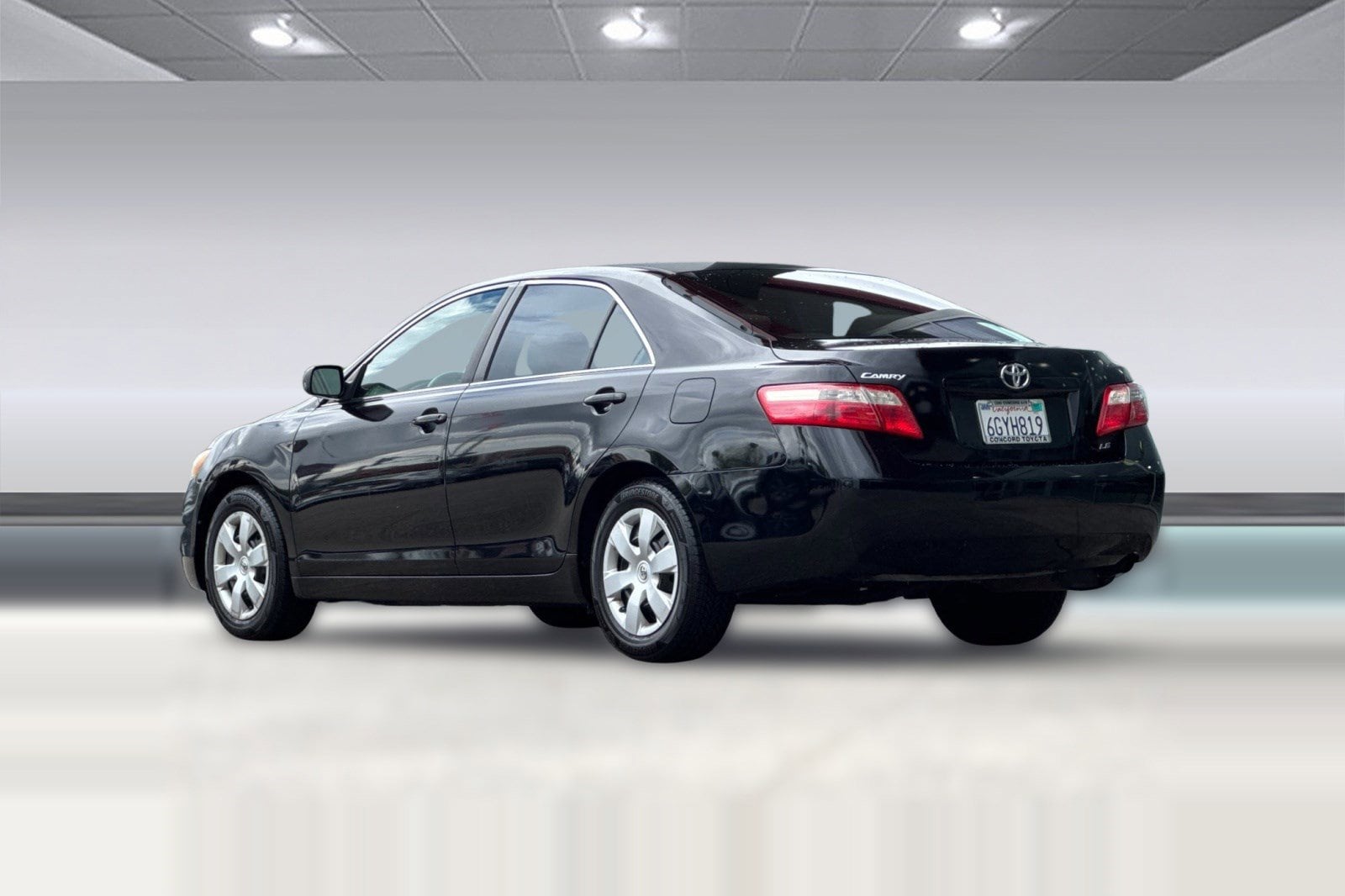 2009 Toyota Camry LE photo 6