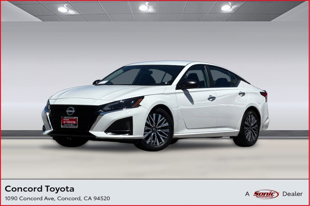 Used 2025 Nissan Altima SV Sedan