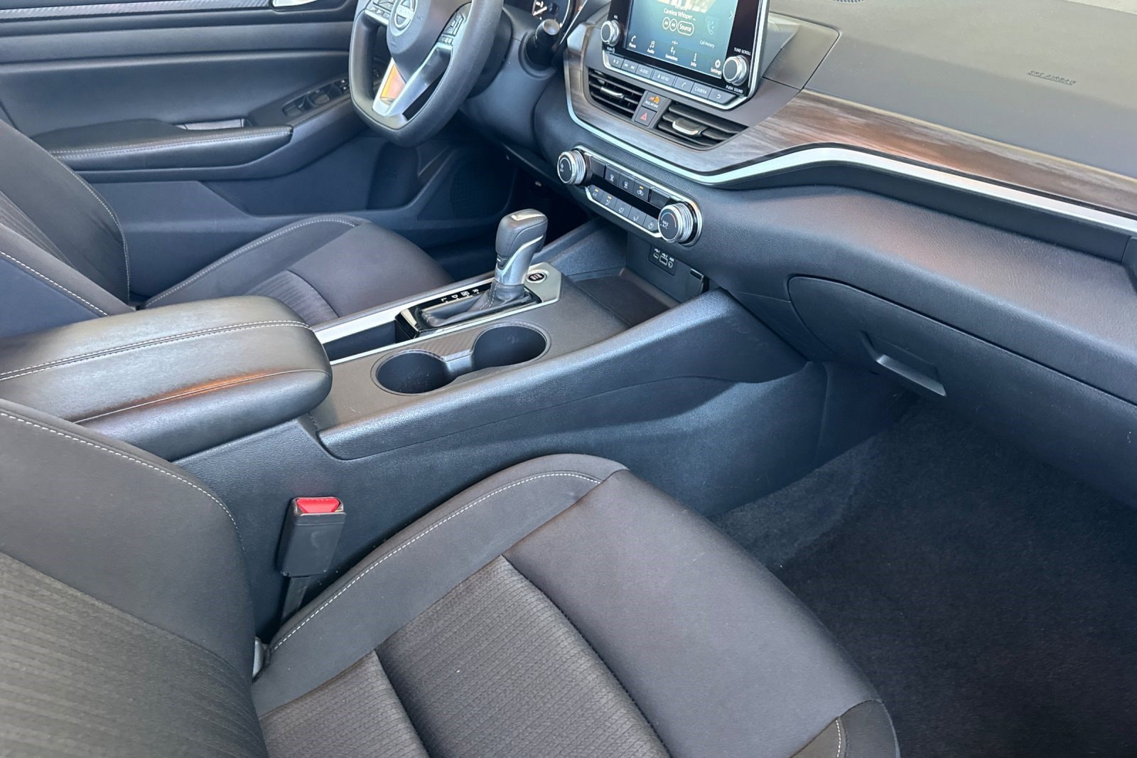 2025 Nissan Altima SV - Photo 33