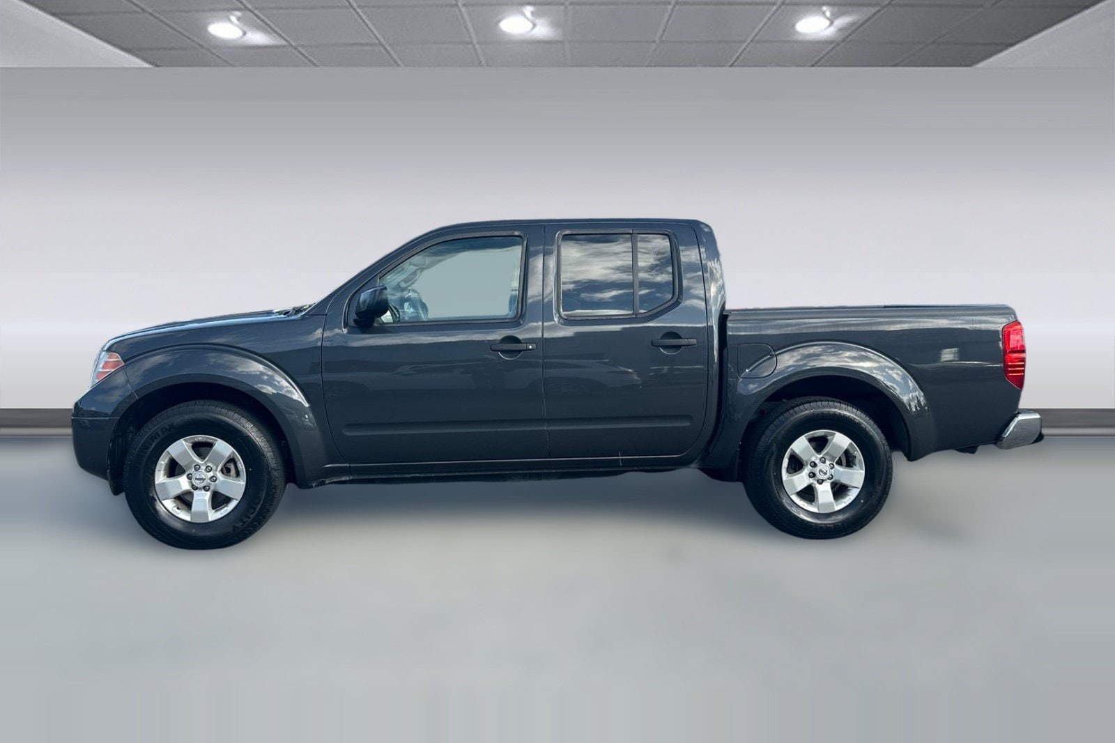 2013 Nissan Frontier SV Truck Crew Cab
