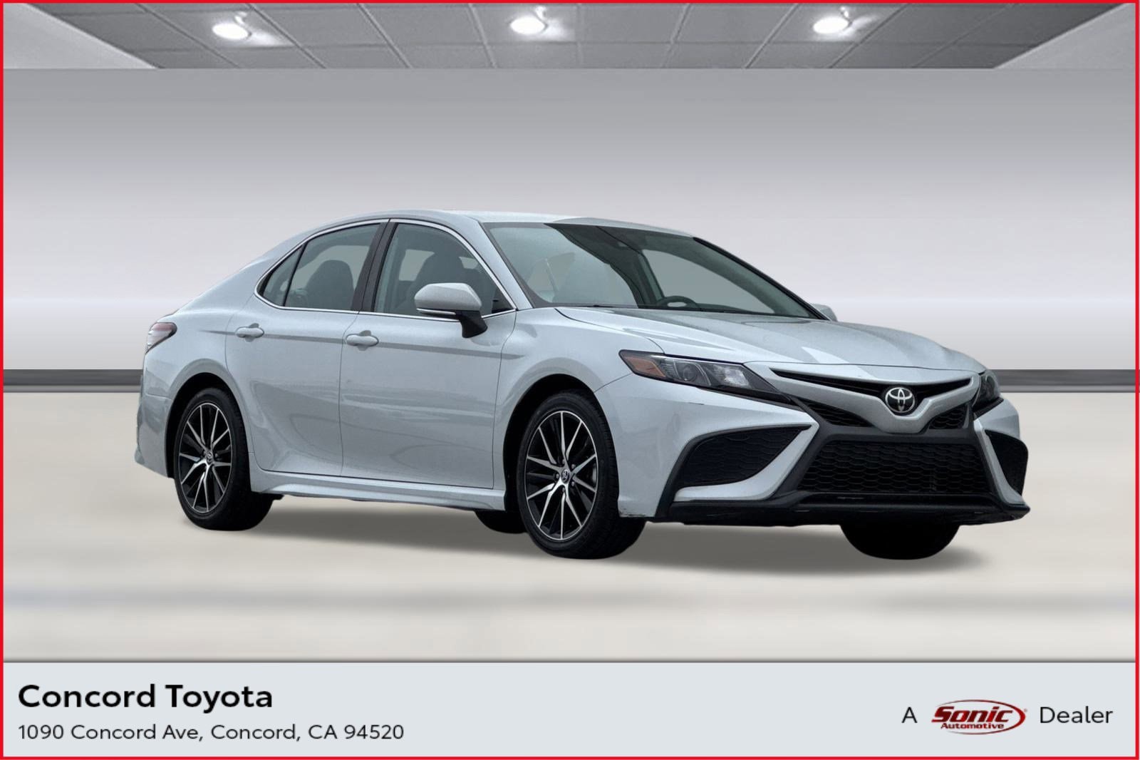 2023 Toyota Camry SE's photo