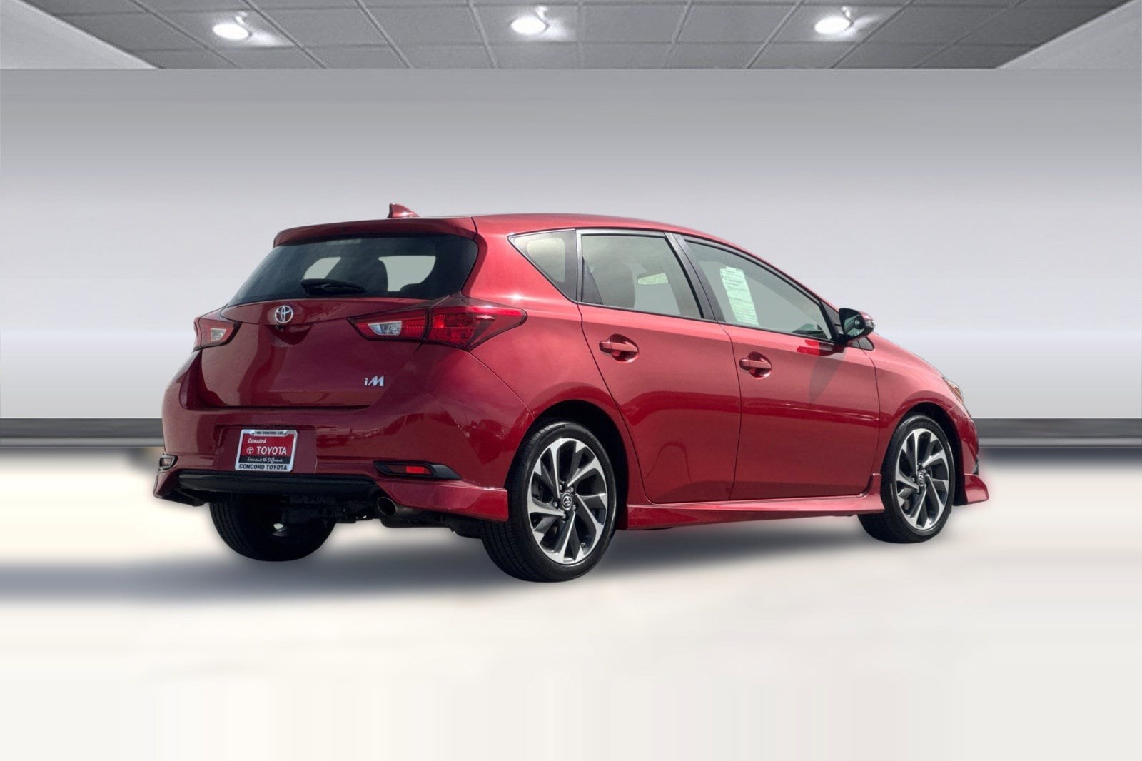 2018 Toyota Corolla iM CVT (Natl) photo 2