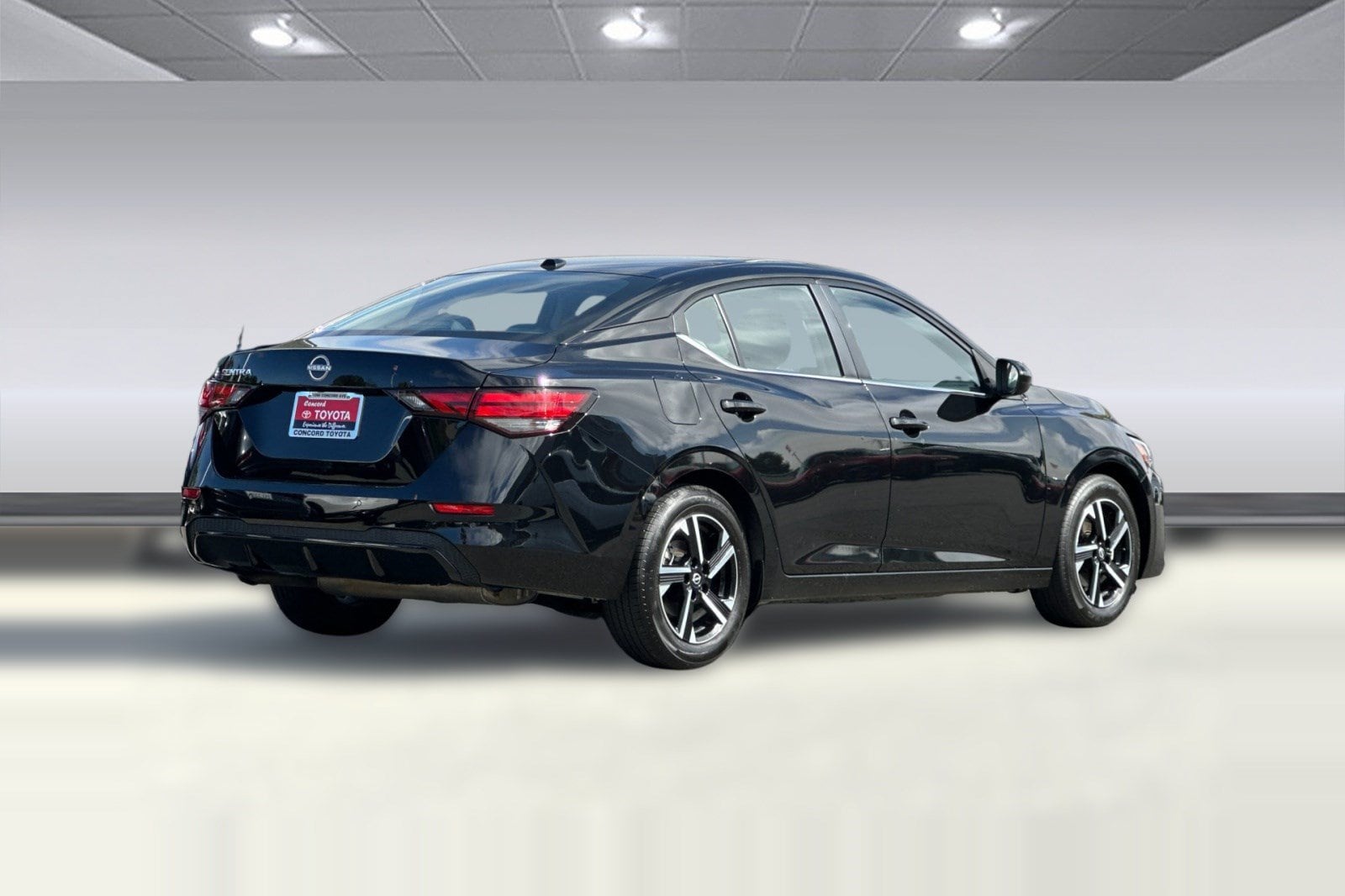2025 Nissan Sentra SV - Photo 8
