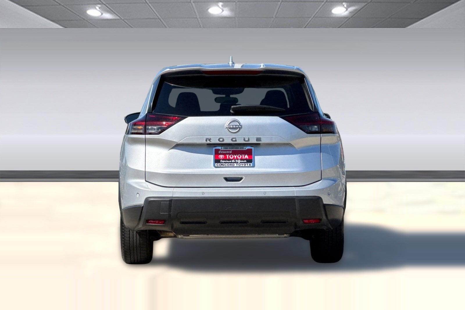 2025 Nissan Rogue SV photo 3