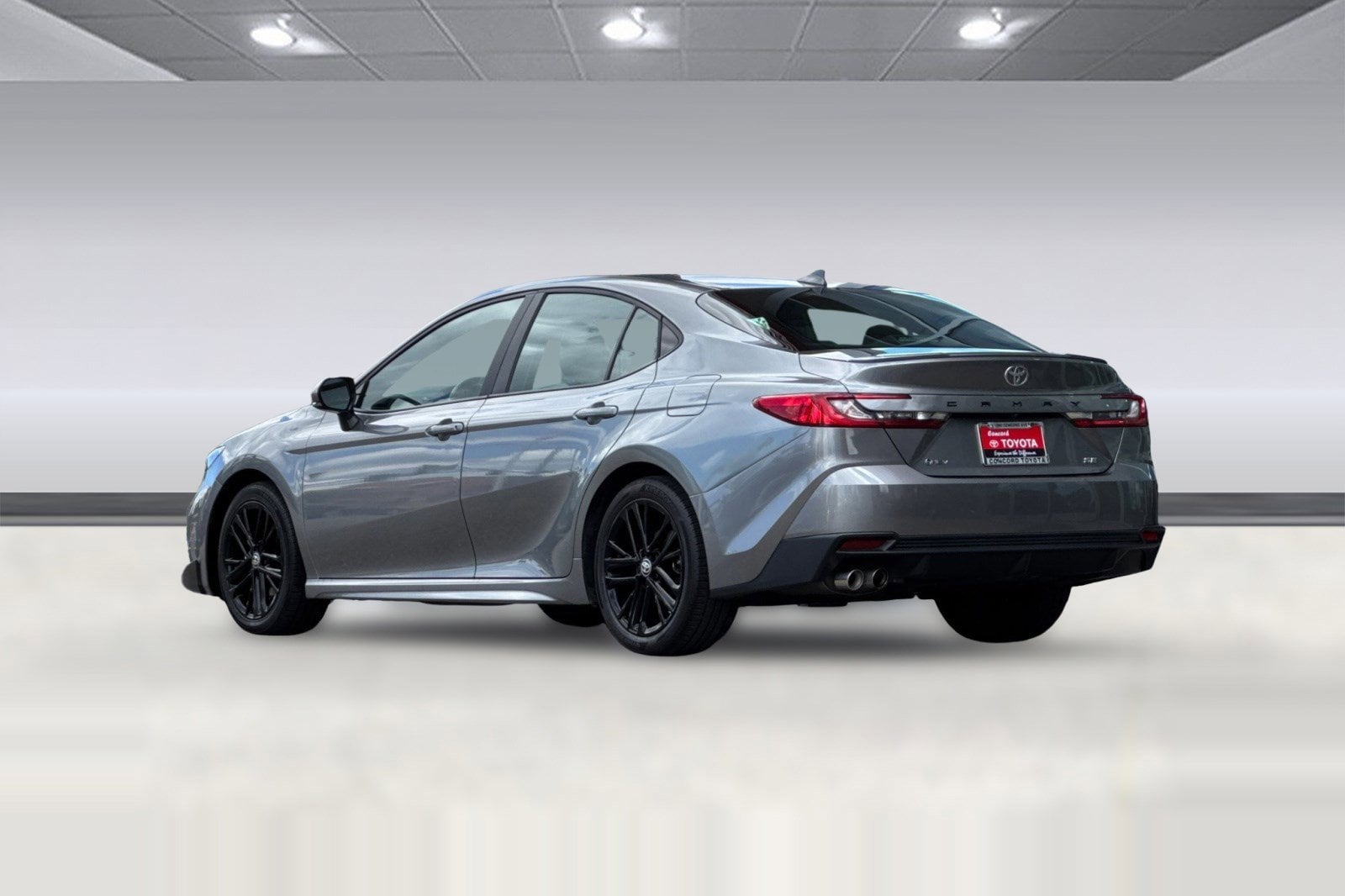 2025 Toyota Camry SE photo 6