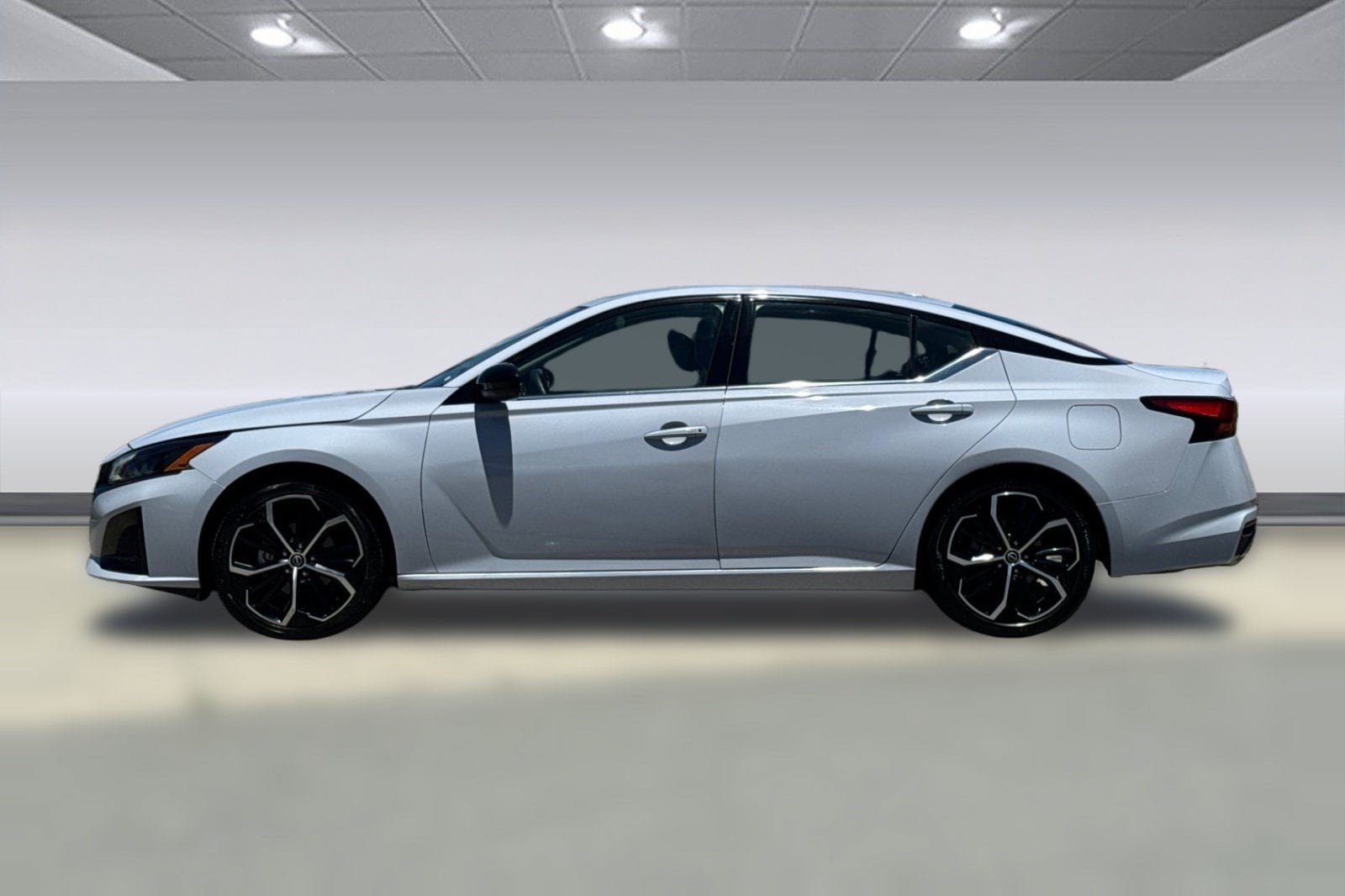 Altima 2.5 SR Sedan