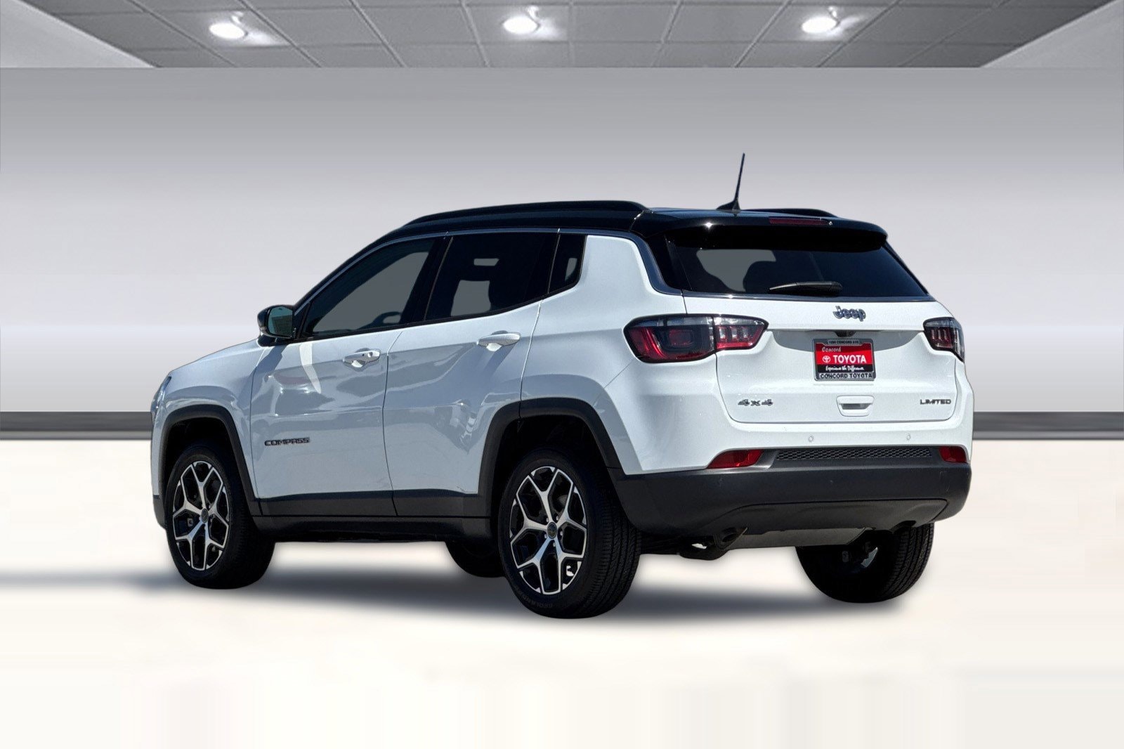 2025 Jeep Compass Limited photo 3