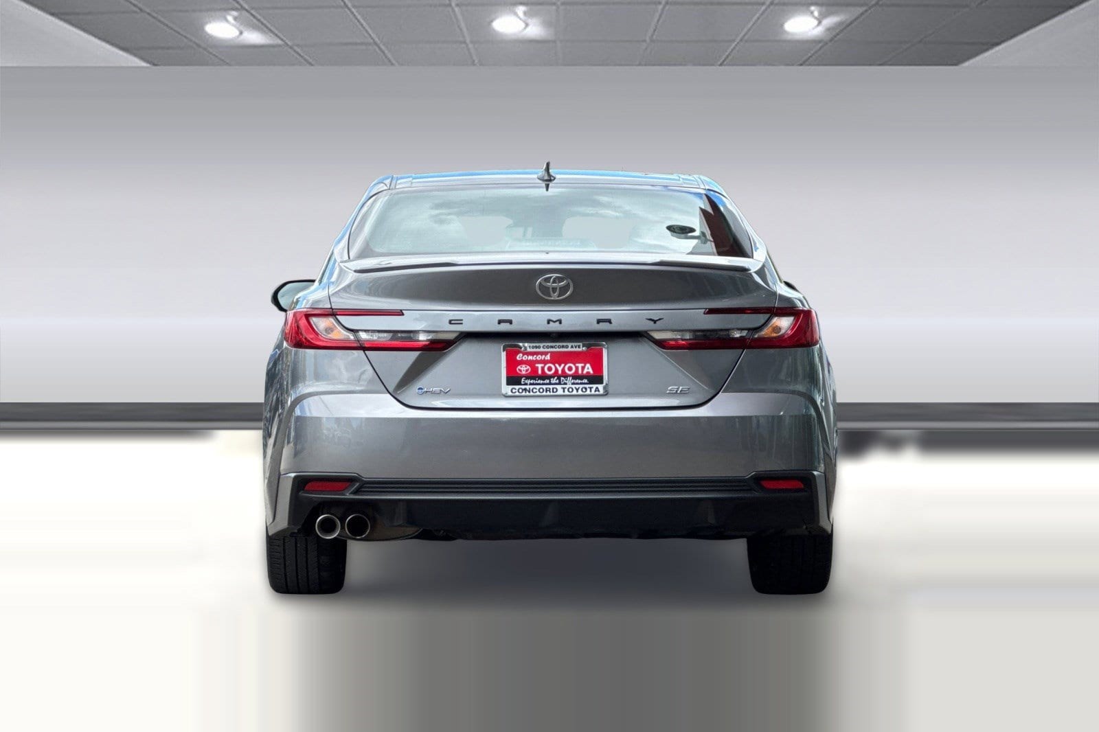 2025 Toyota Camry SE photo 3