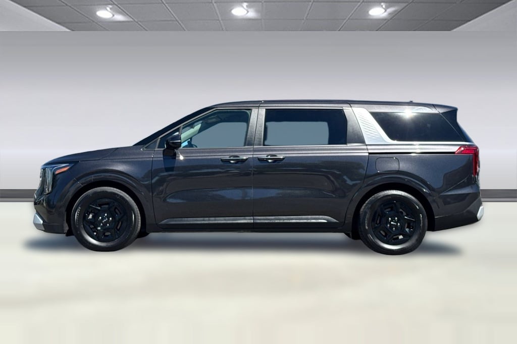 Used 2026 Kia Carnival LXS Van Passenger Van