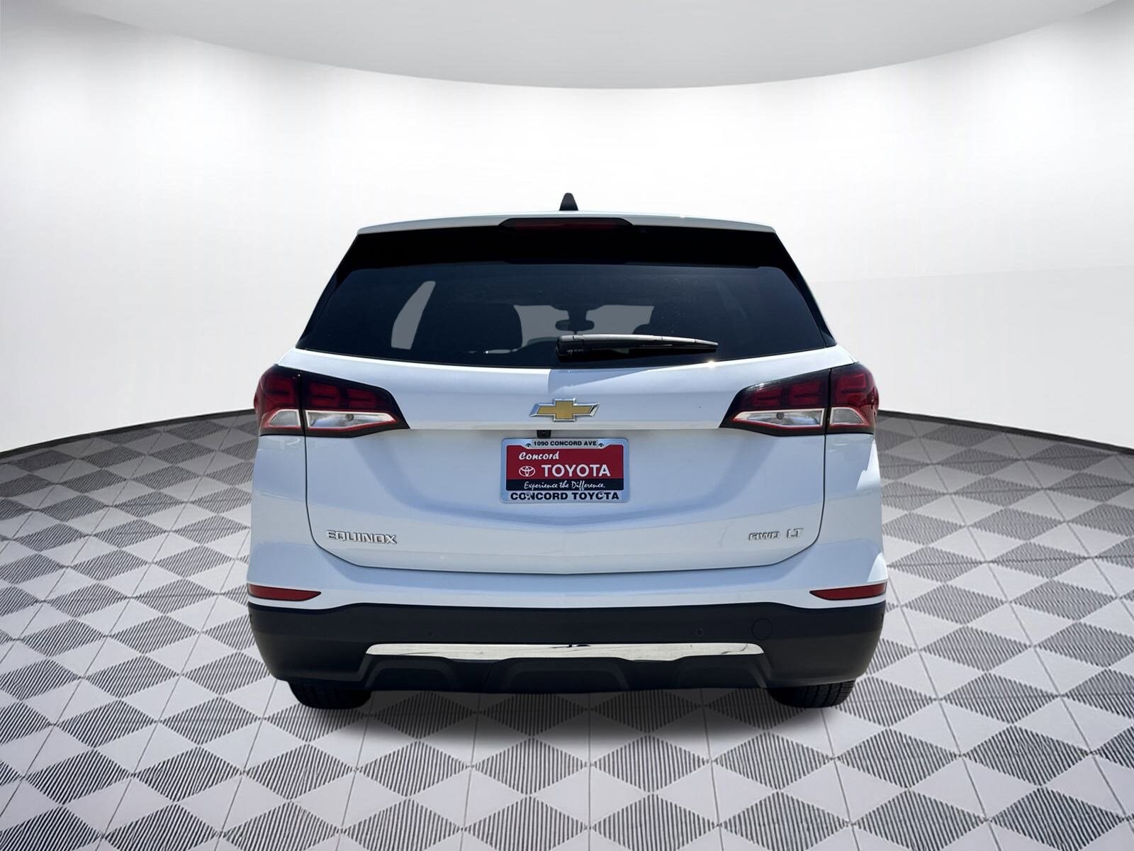 2024 Chevrolet Equinox LT photo 4
