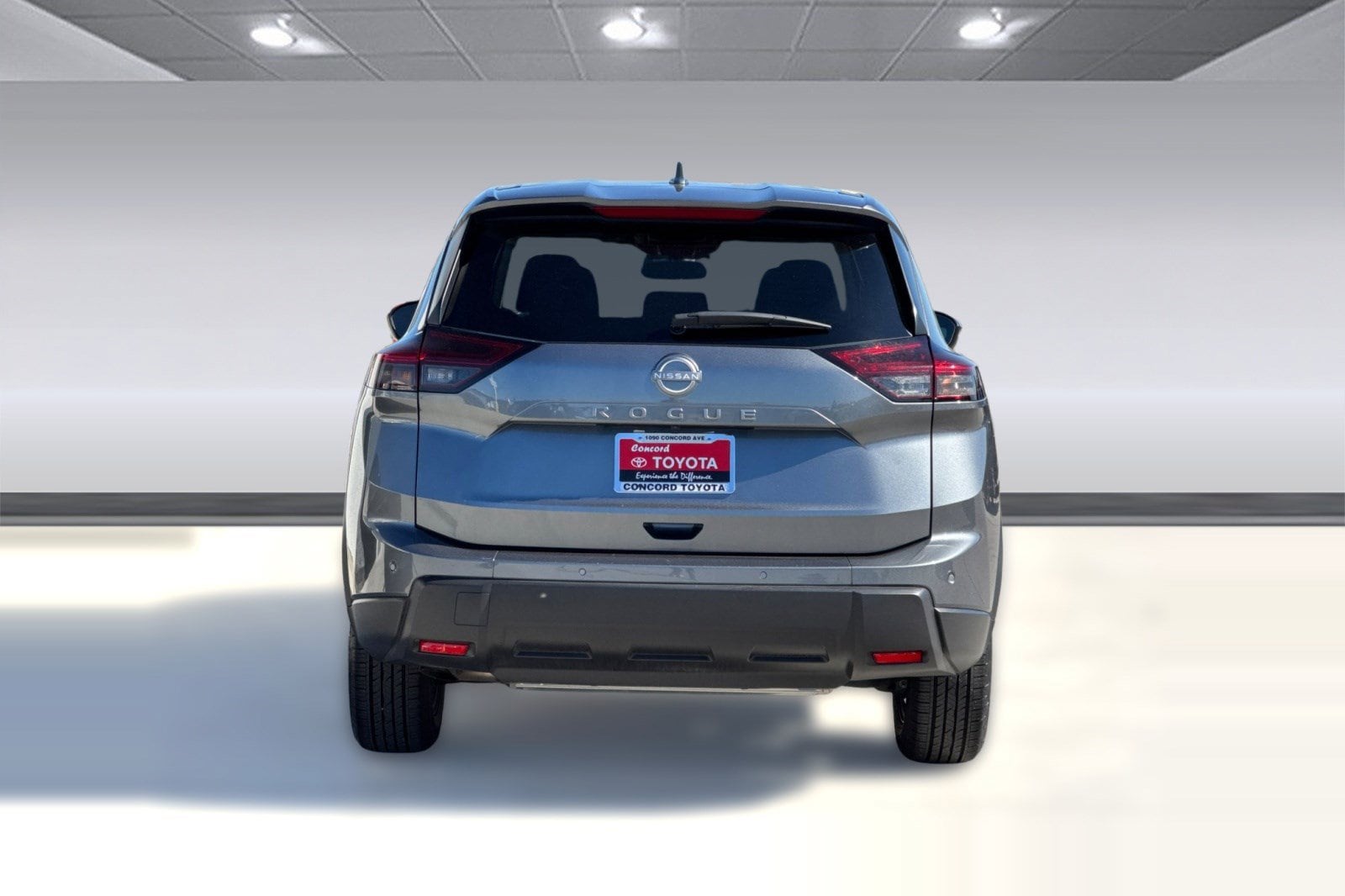 2025 Nissan Rogue SV photo 3