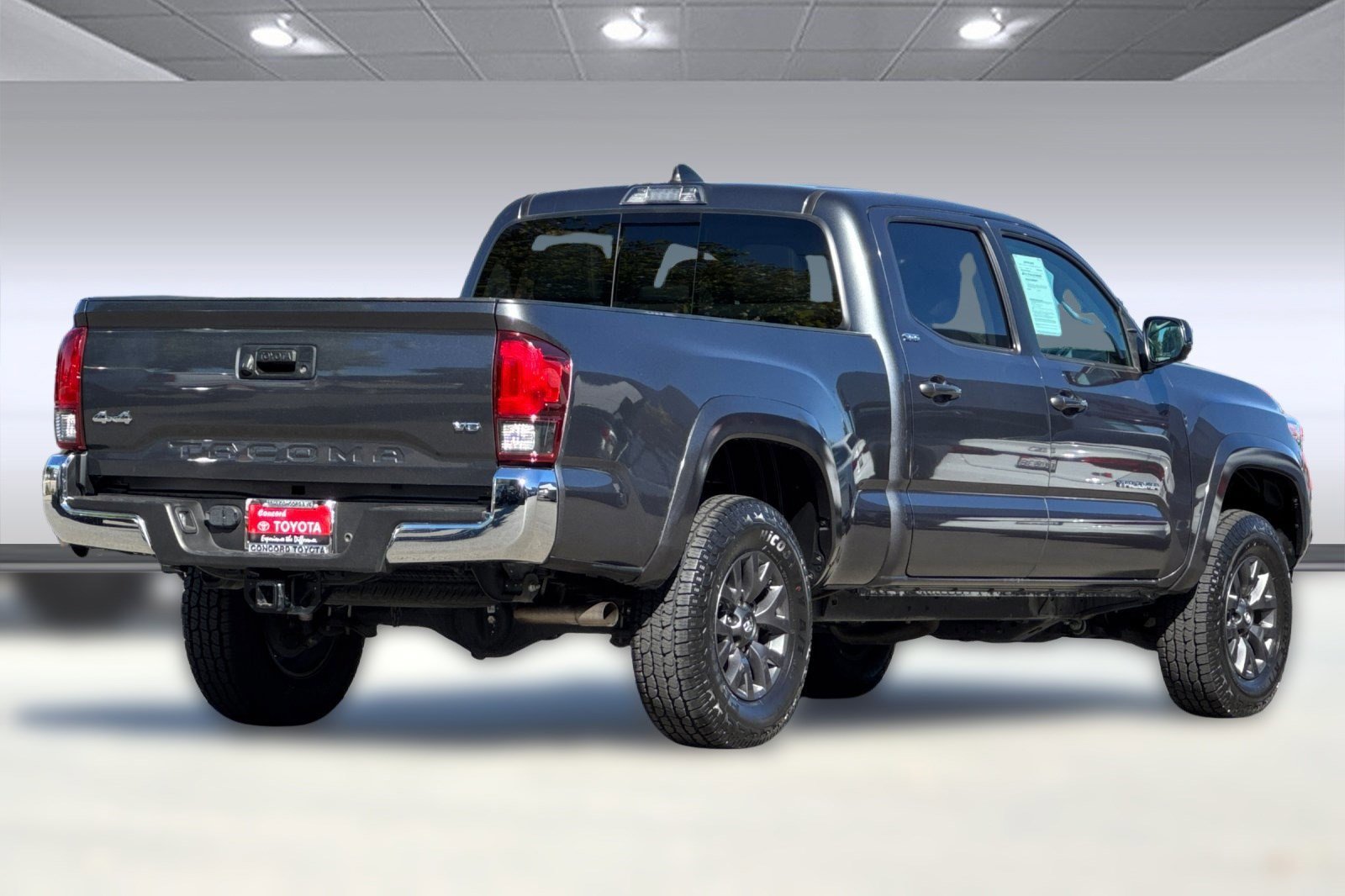 2021 Toyota Tacoma SR5 photo 3