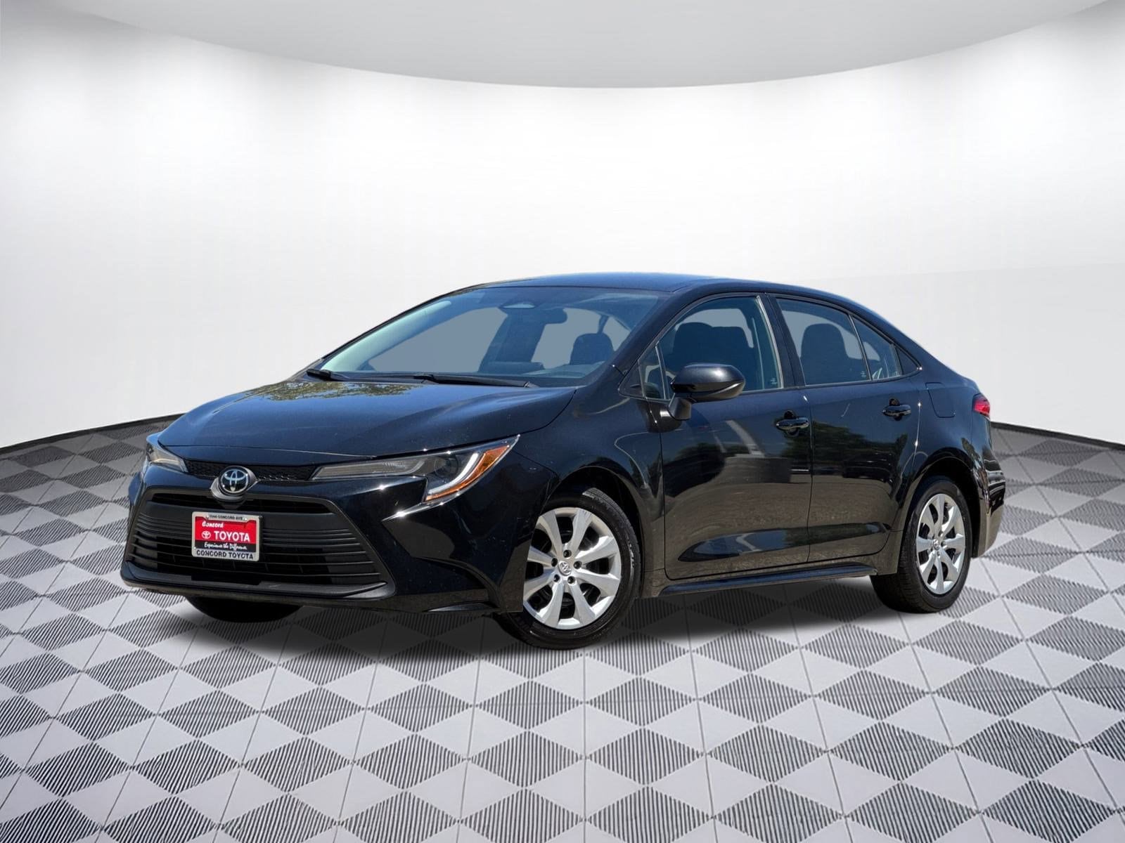Used 2023 Toyota Corolla LE with VIN 5YFB4MDE9PP048400 for sale in Northfield, Minnesota