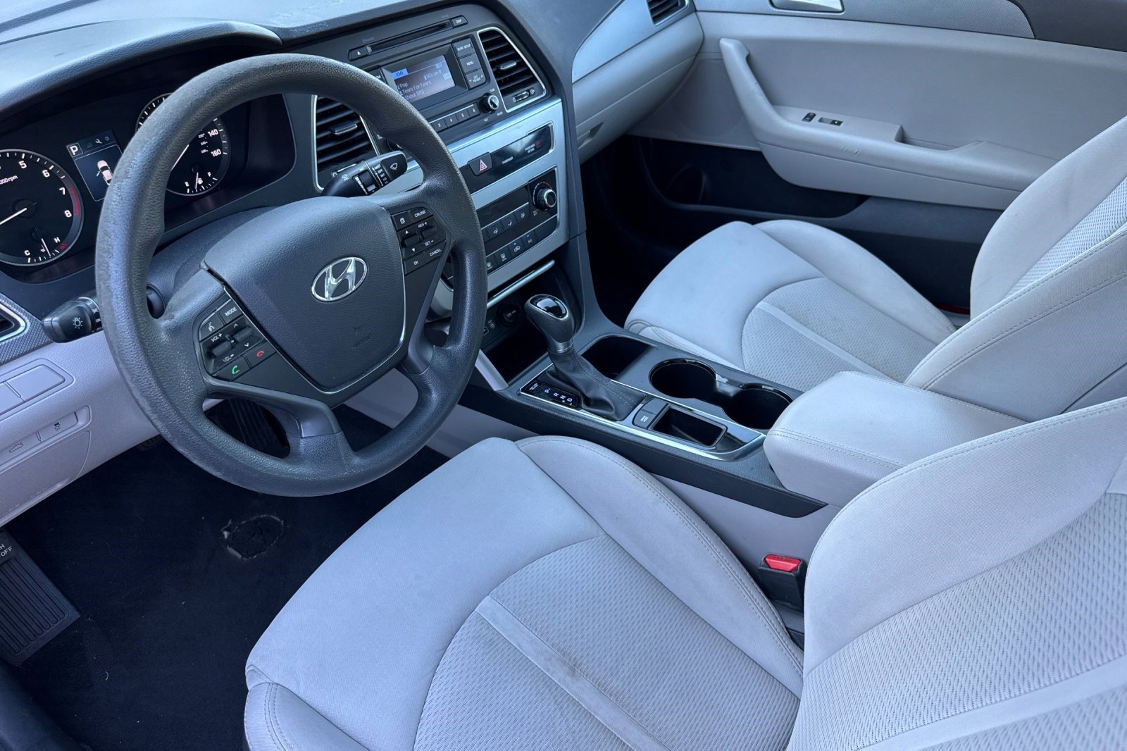 2015 Hyundai Sonata SE photo 4