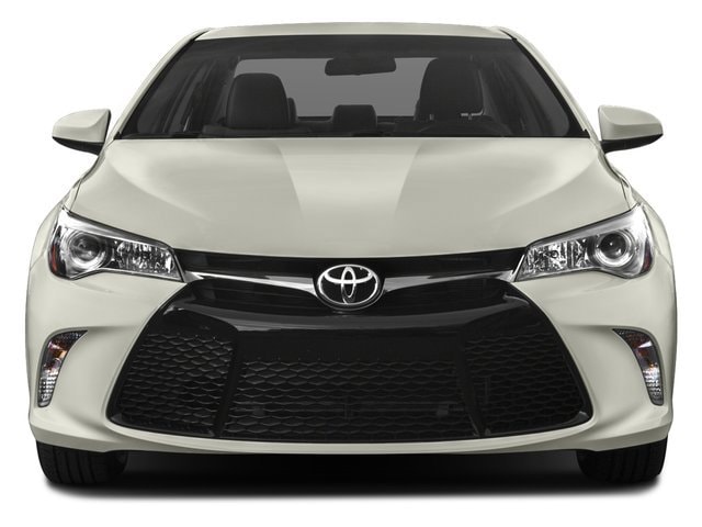 2016 Toyota Camry SE photo 4