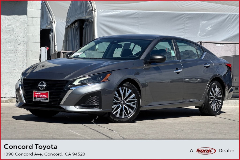 Used 2025 Nissan Altima SV Sedan