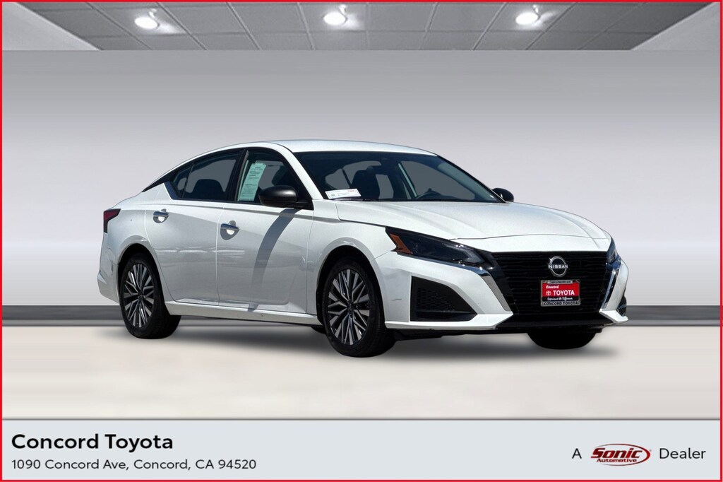 Used 2025 Nissan Altima SV Sedan