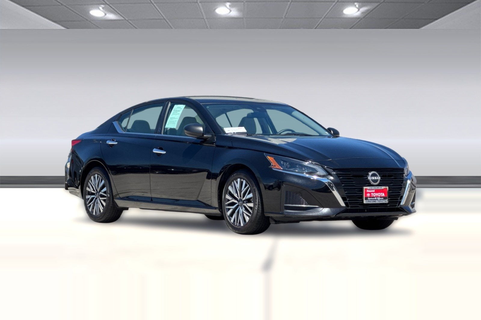 2025 Nissan Altima SV - Photo 7
