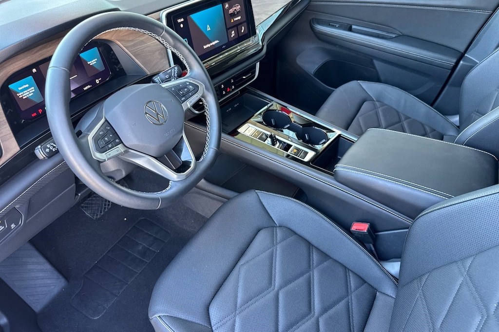 Used 2026 Volkswagen Atlas 2.0T SE w/Technology SUV