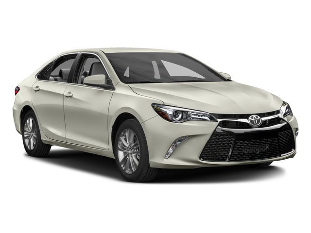 2016 Toyota Camry SE photo 6