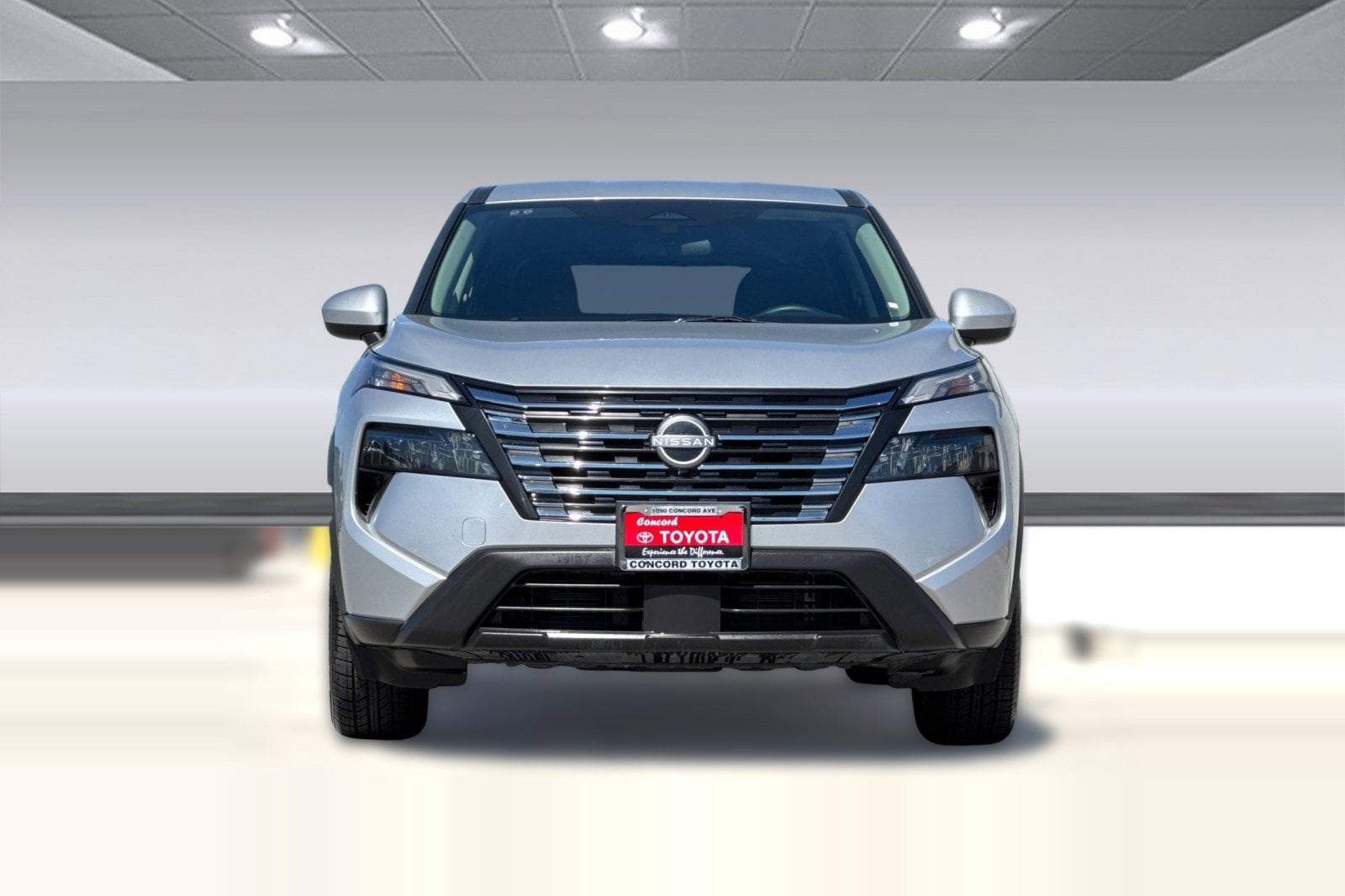 2025 Nissan Rogue SV photo 4