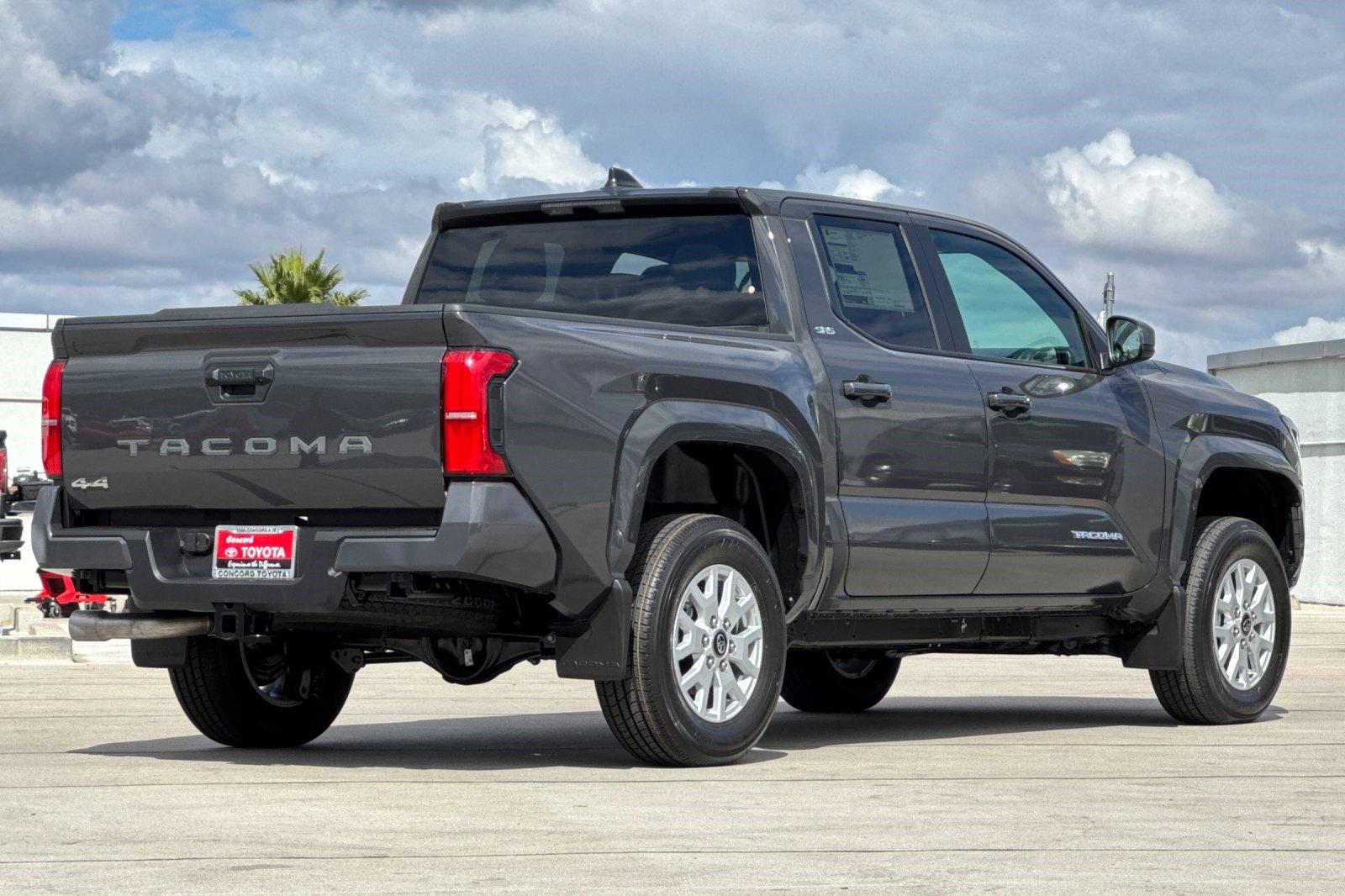 2025 Toyota Tacoma SR5 4x4 Double Cab photo 3