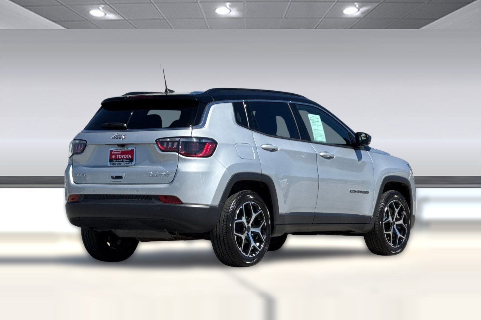 2025 Jeep Compass Limited photo 2