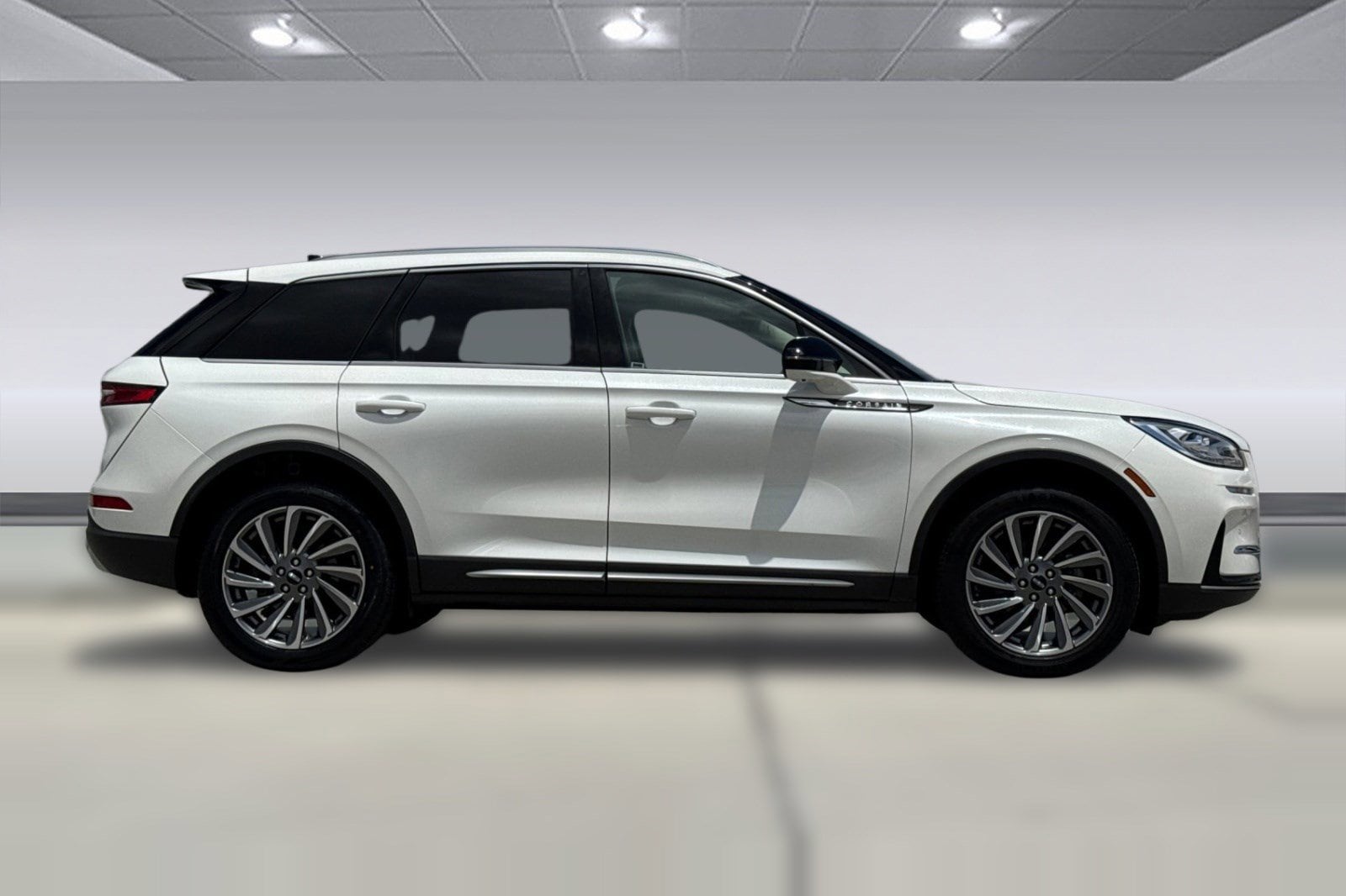 Corsair Reserve SUV