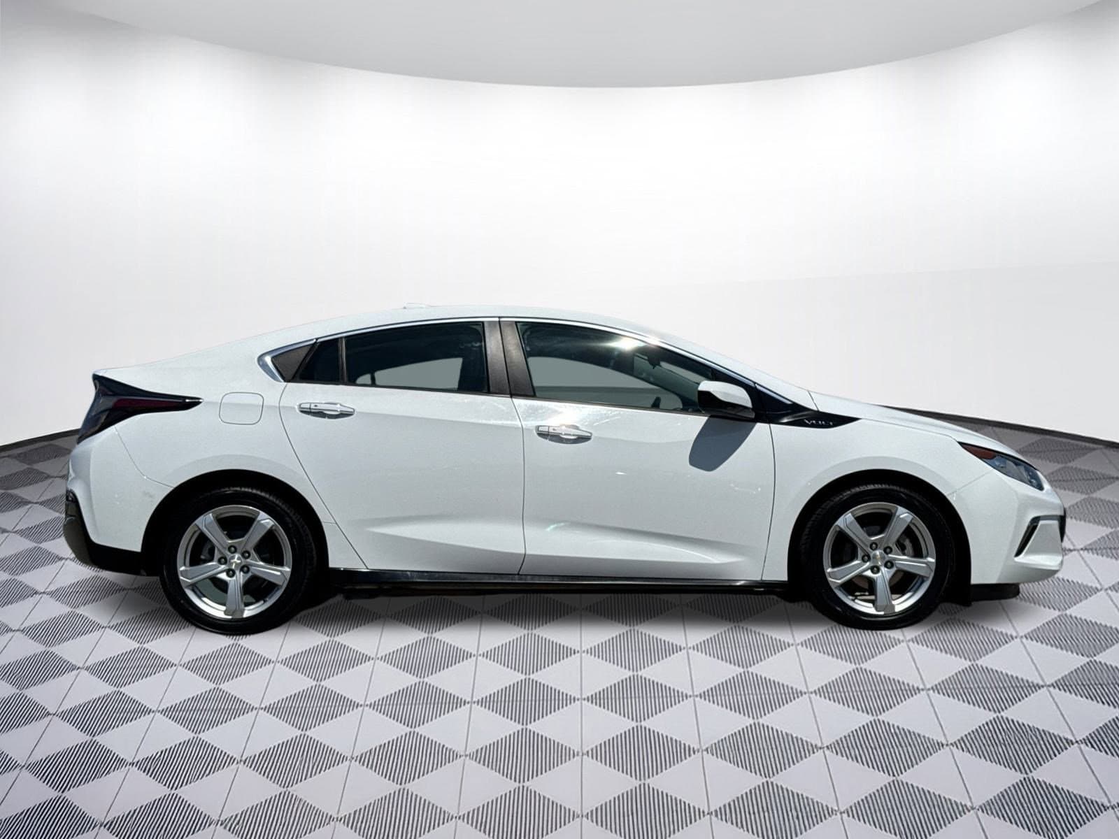 Used 2017 Chevrolet Volt LT with VIN 1G1RC6S52HU102083 for sale in Concord, CA