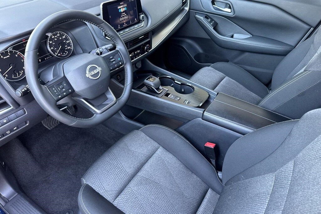 Used 2025 Nissan Rogue SV SUV