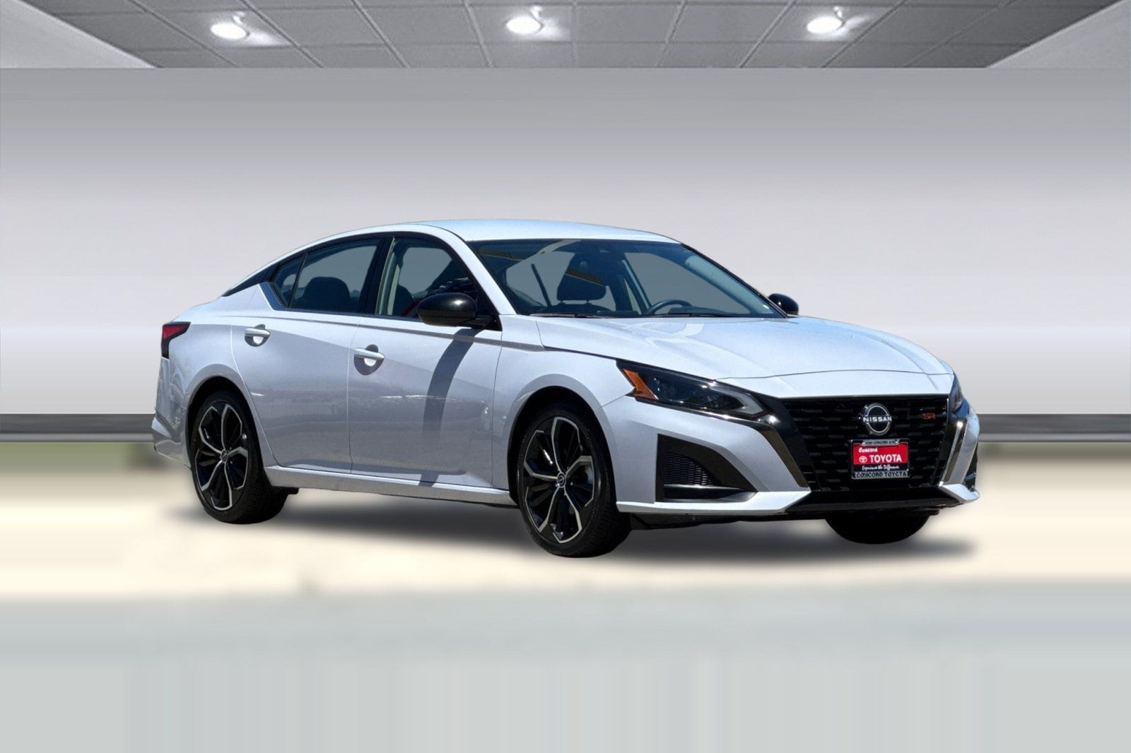 Altima 2.5 SR Sedan